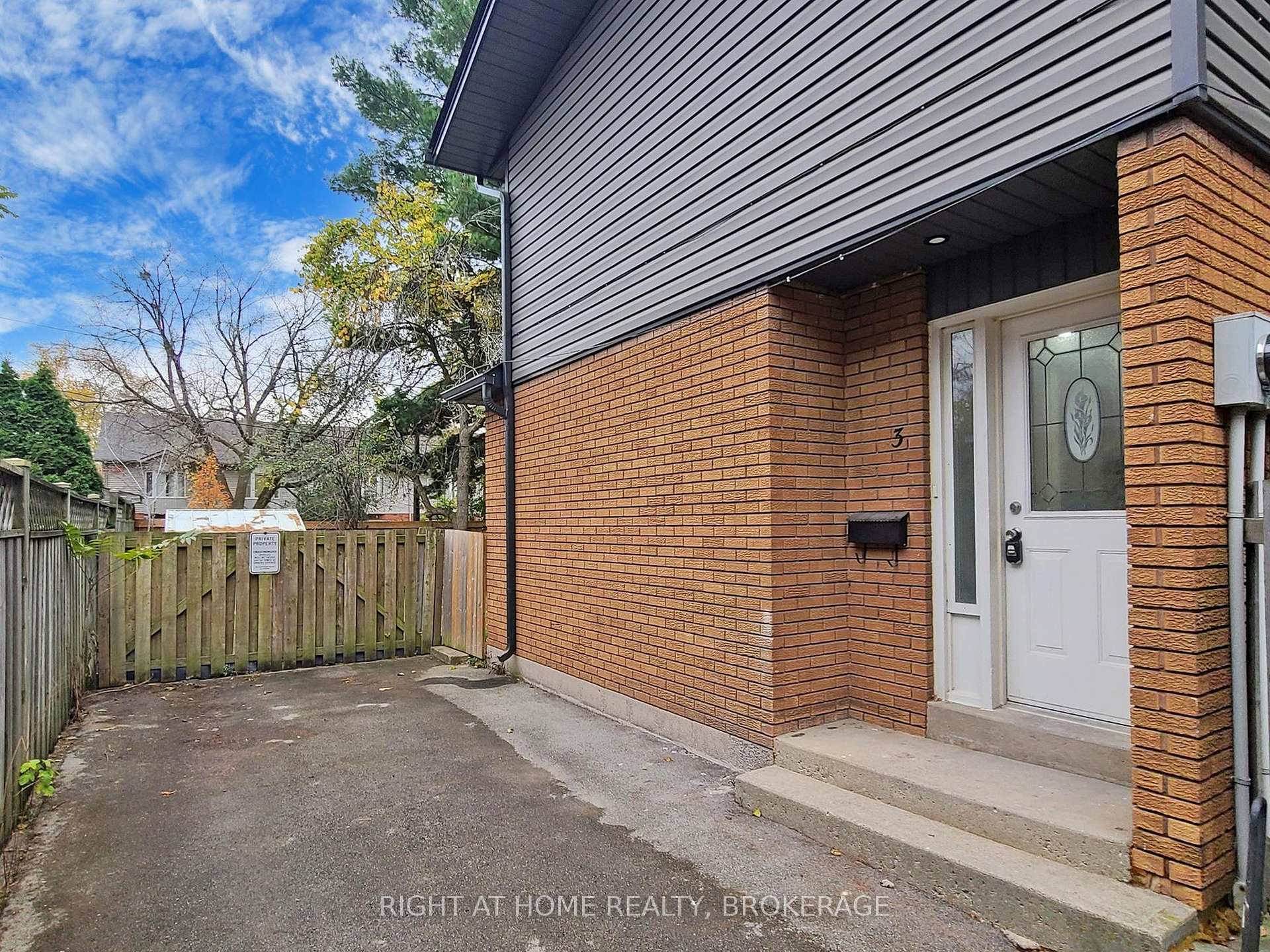 Photo 32 of Unit 3, 2060 Prospect Street, Burlington, Brant — HOMEH