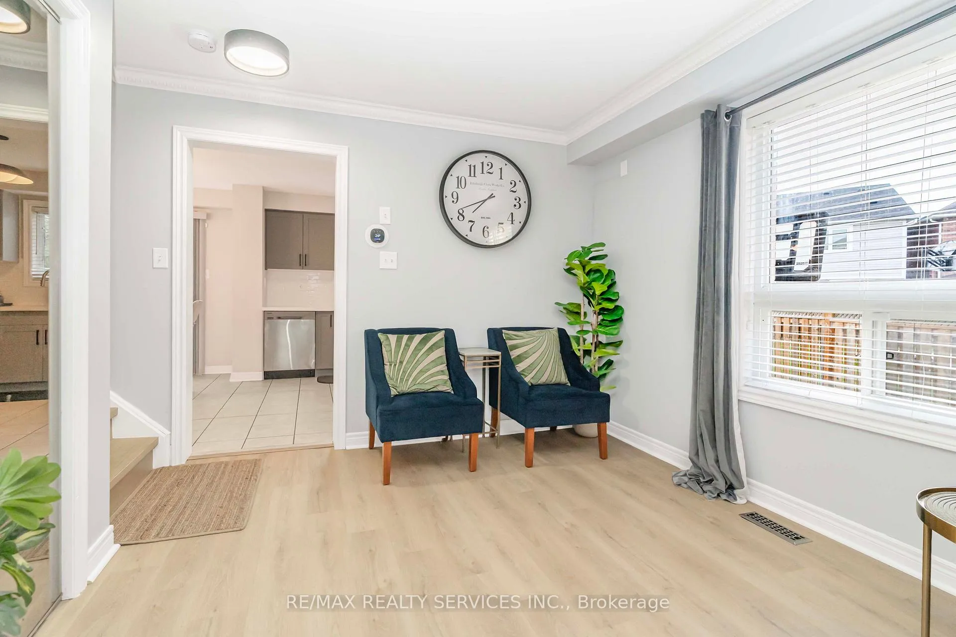 Photo 9 of 46 Oakmeadow Drive, Brampton, Fletcher's Meadow — HOMEH