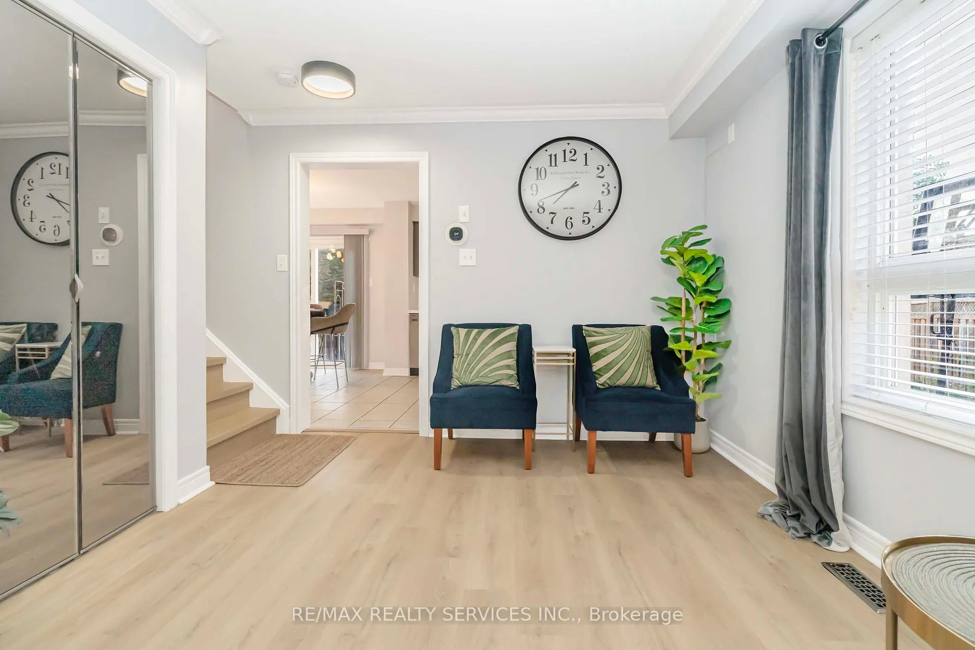 Photo 10 of 46 Oakmeadow Drive, Brampton, Fletcher's Meadow — HOMEH