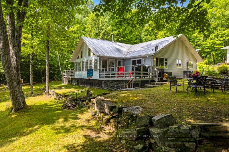 Photo 2 of 1215 Krings Lane, Frontenac, Frontenac North — HOMEH