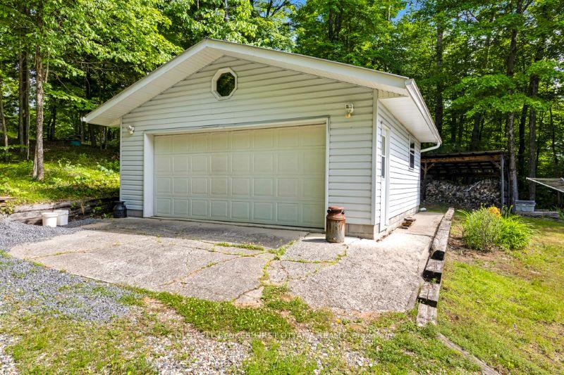 Photo 3 of 1215 Krings Lane, Frontenac, Frontenac North — HOMEH
