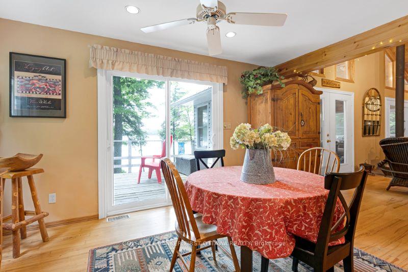Photo 14 of 1215 Krings Lane, Frontenac, Frontenac North — HOMEH