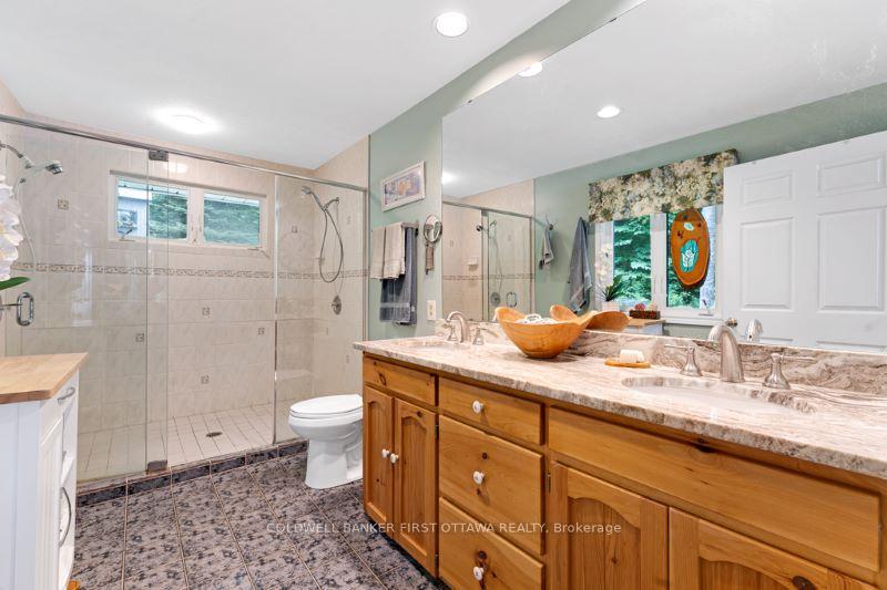 Photo 19 of 1215 Krings Lane, Frontenac, Frontenac North — HOMEH