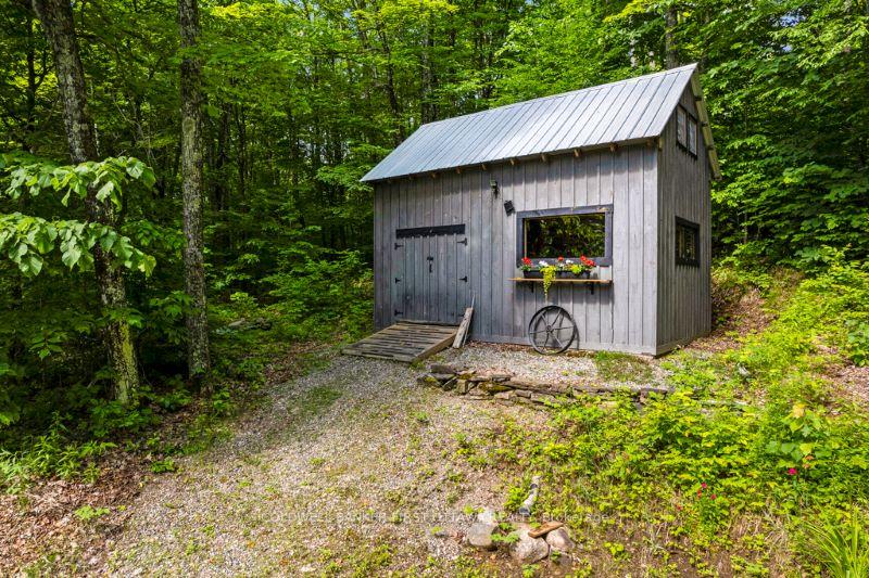 Photo 26 of 1215 Krings Lane, Frontenac, Frontenac North — HOMEH
