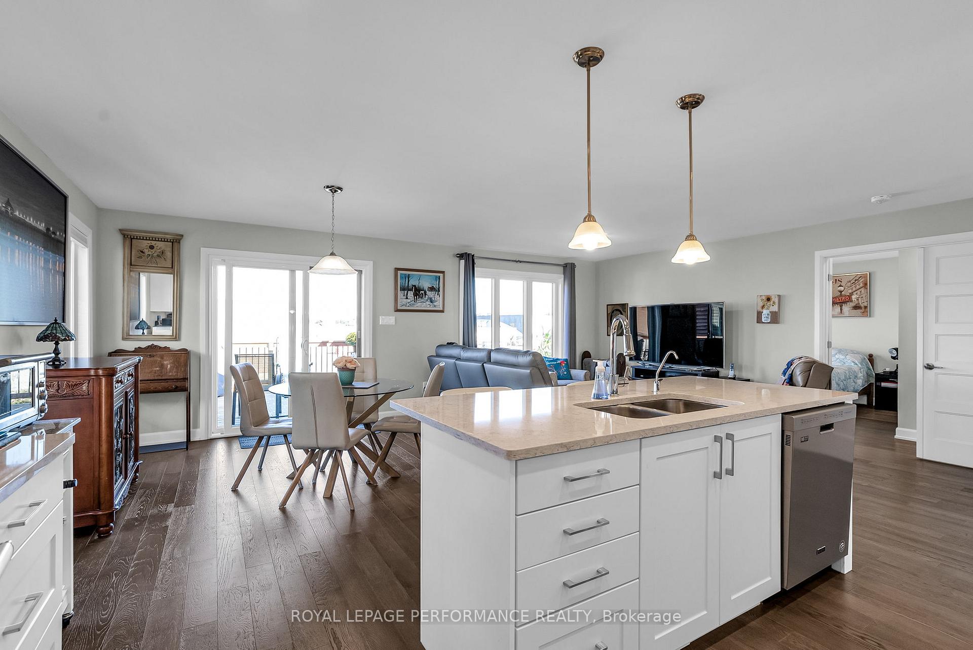 Photo 16 of 356 Belfort Crescent, Cornwall — HOMEH