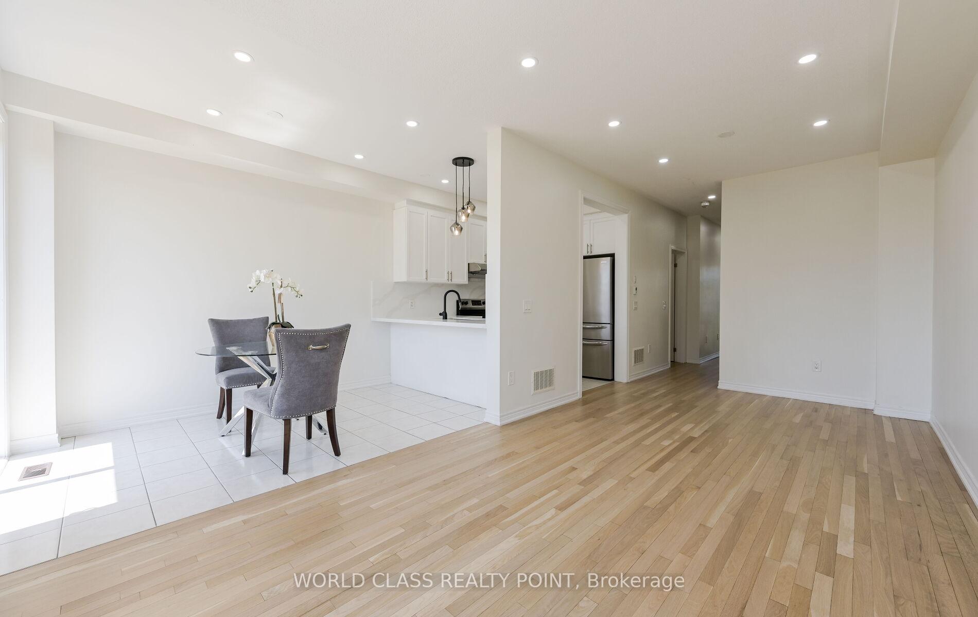 Photo 10 of 6 Davenfield Circle, Brampton, Bram East — HOMEH