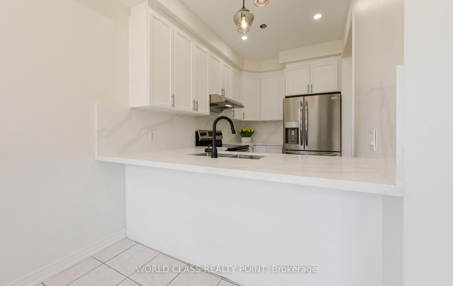 Photo 3 of 6 Davenfield Circle, Brampton, Bram East — HOMEH