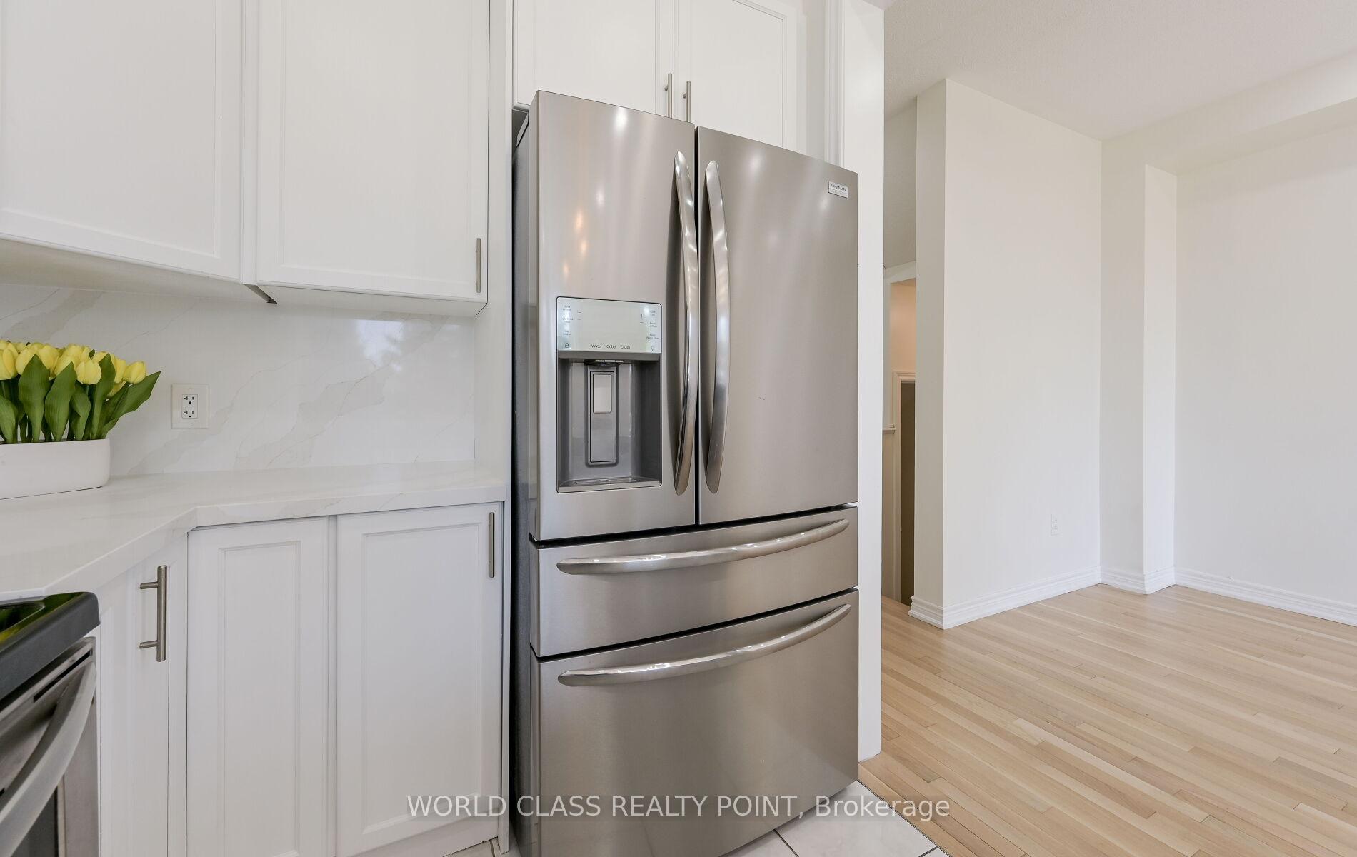 Photo 15 of 6 Davenfield Circle, Brampton, Bram East — HOMEH