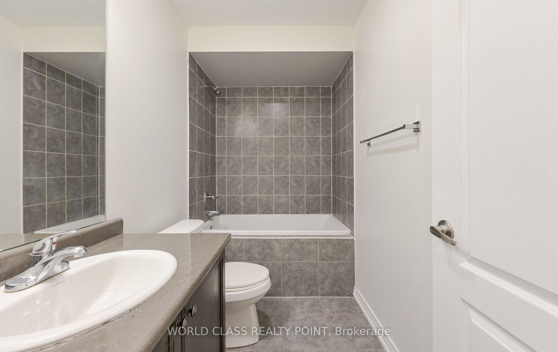 Photo 18 of 6 Davenfield Circle, Brampton, Bram East — HOMEH