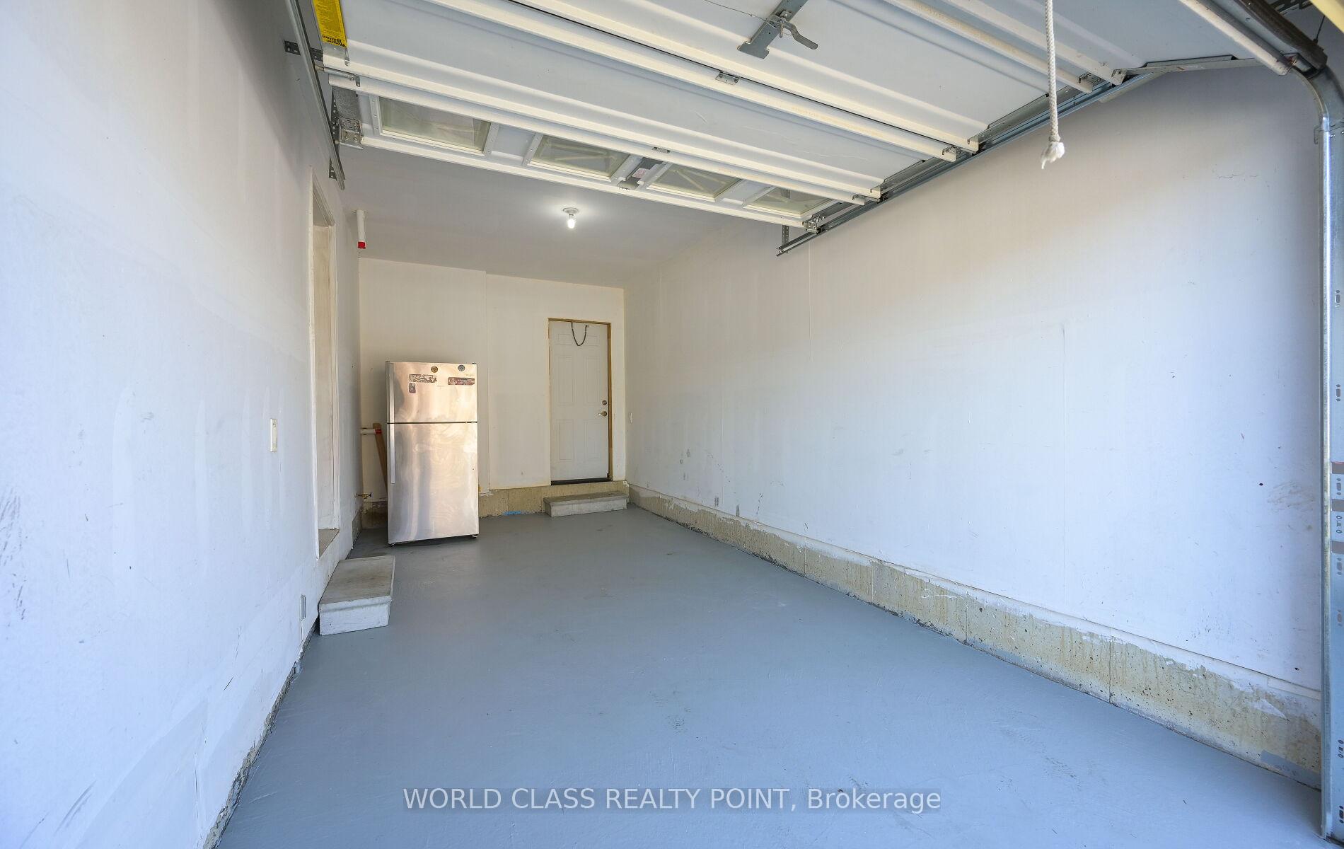 Photo 41 of 6 Davenfield Circle, Brampton, Bram East — HOMEH