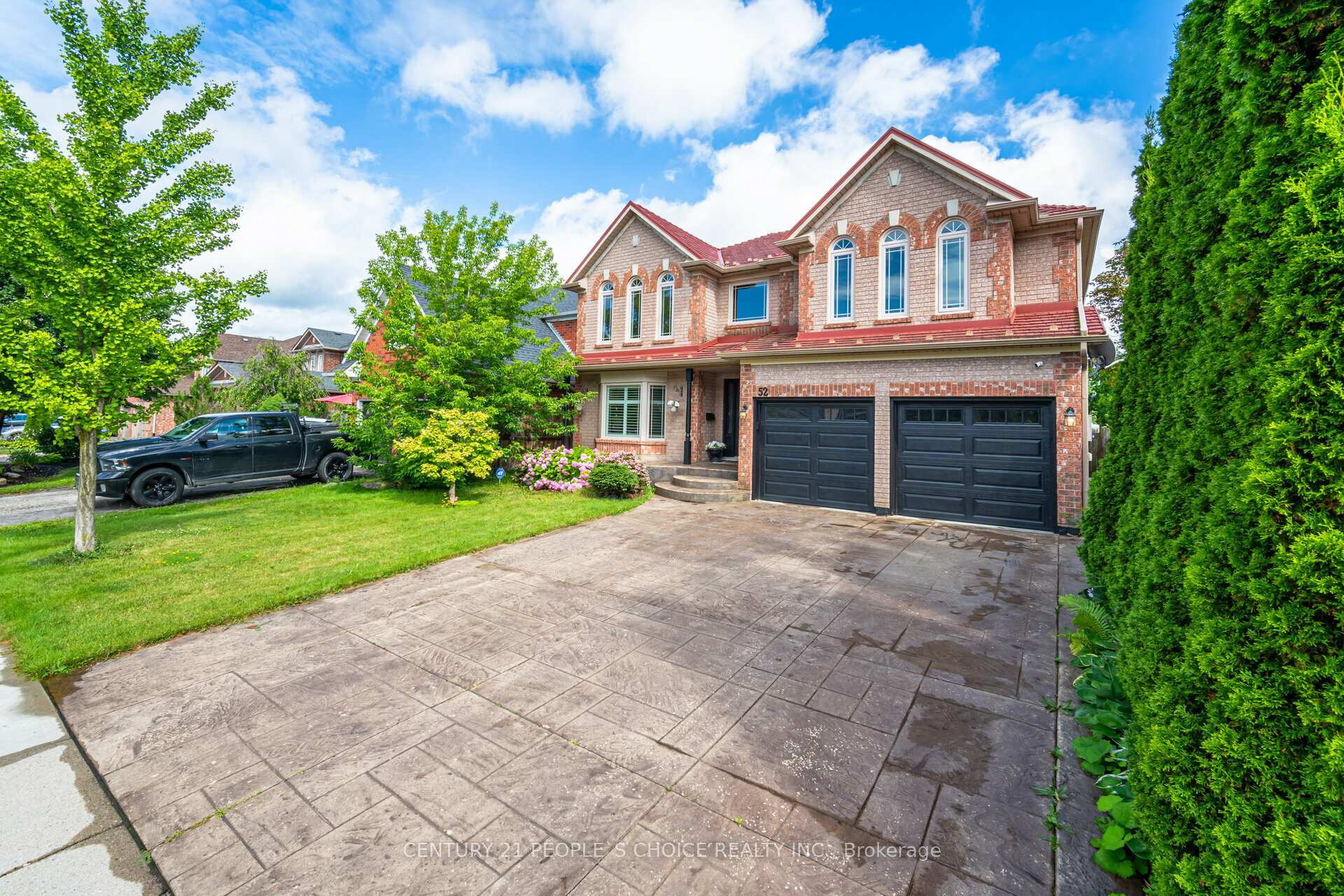 Front of 52 Canning Crescent