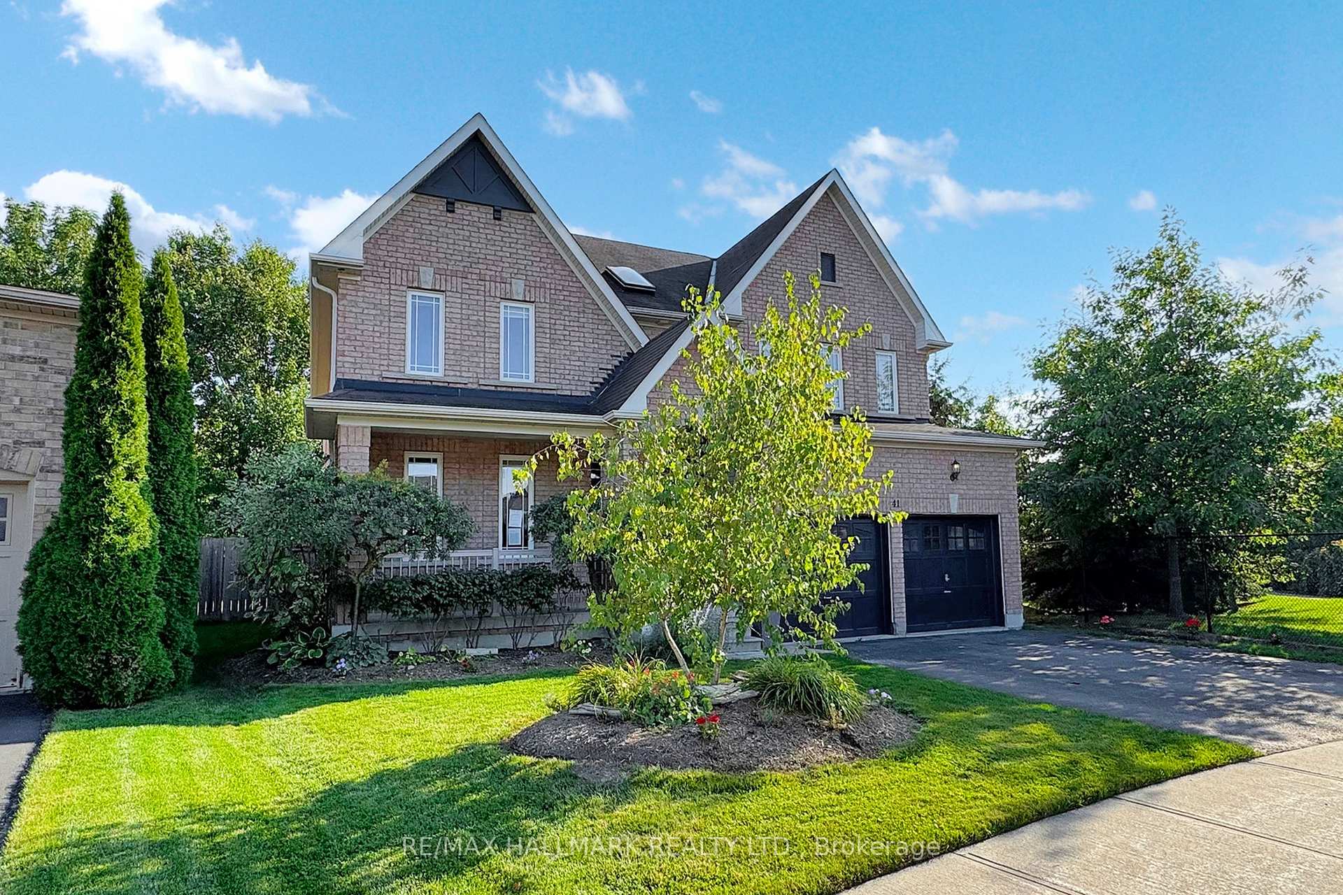 Photo 1 of 41 Mackenzie Court, Georgina, Keswick North — HOMEH