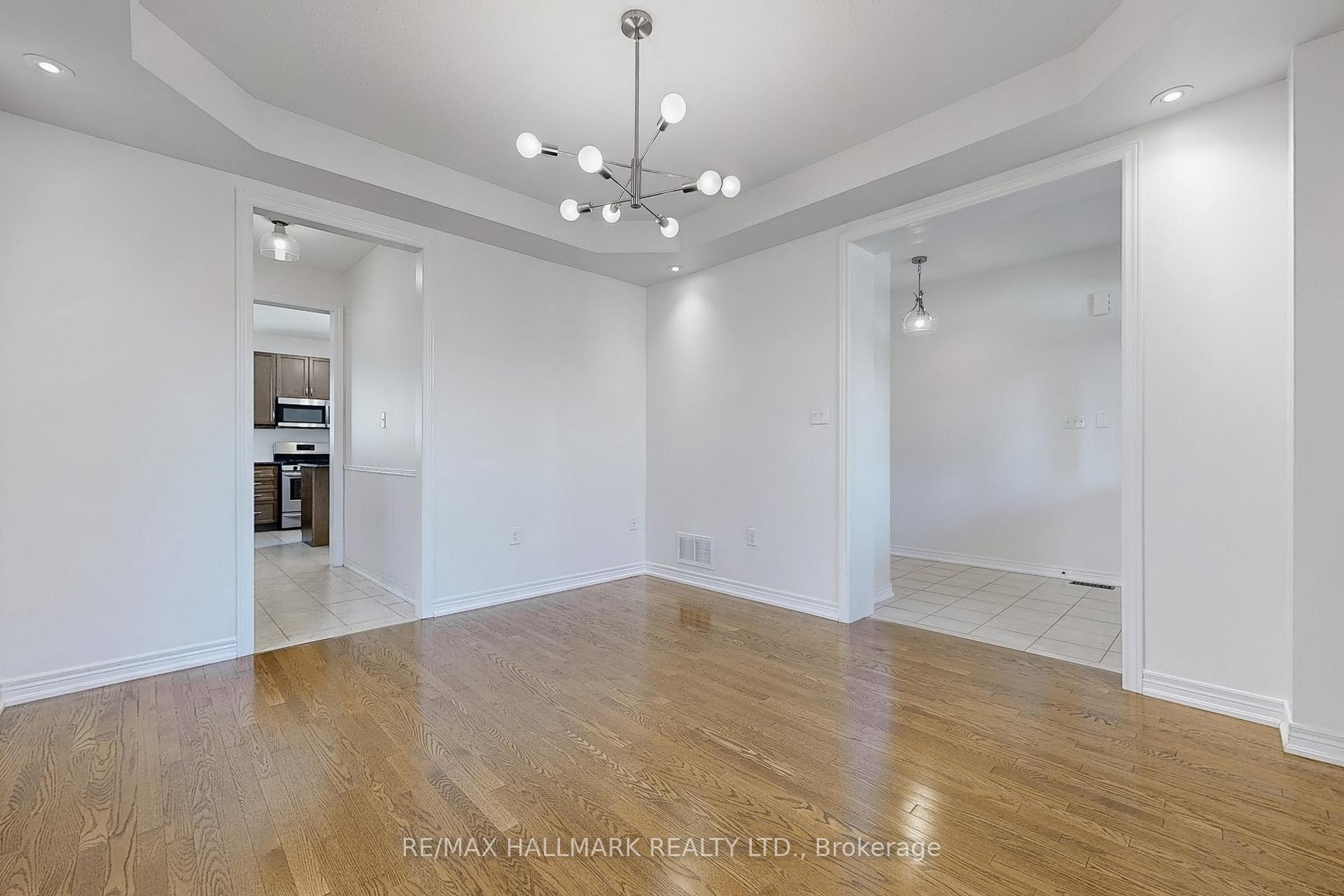 Photo 4 of 41 Mackenzie Court, Georgina, Keswick North — HOMEH