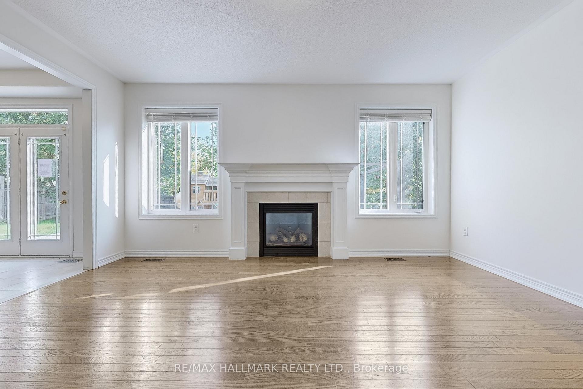 Photo 5 of 41 Mackenzie Court, Georgina, Keswick North — HOMEH