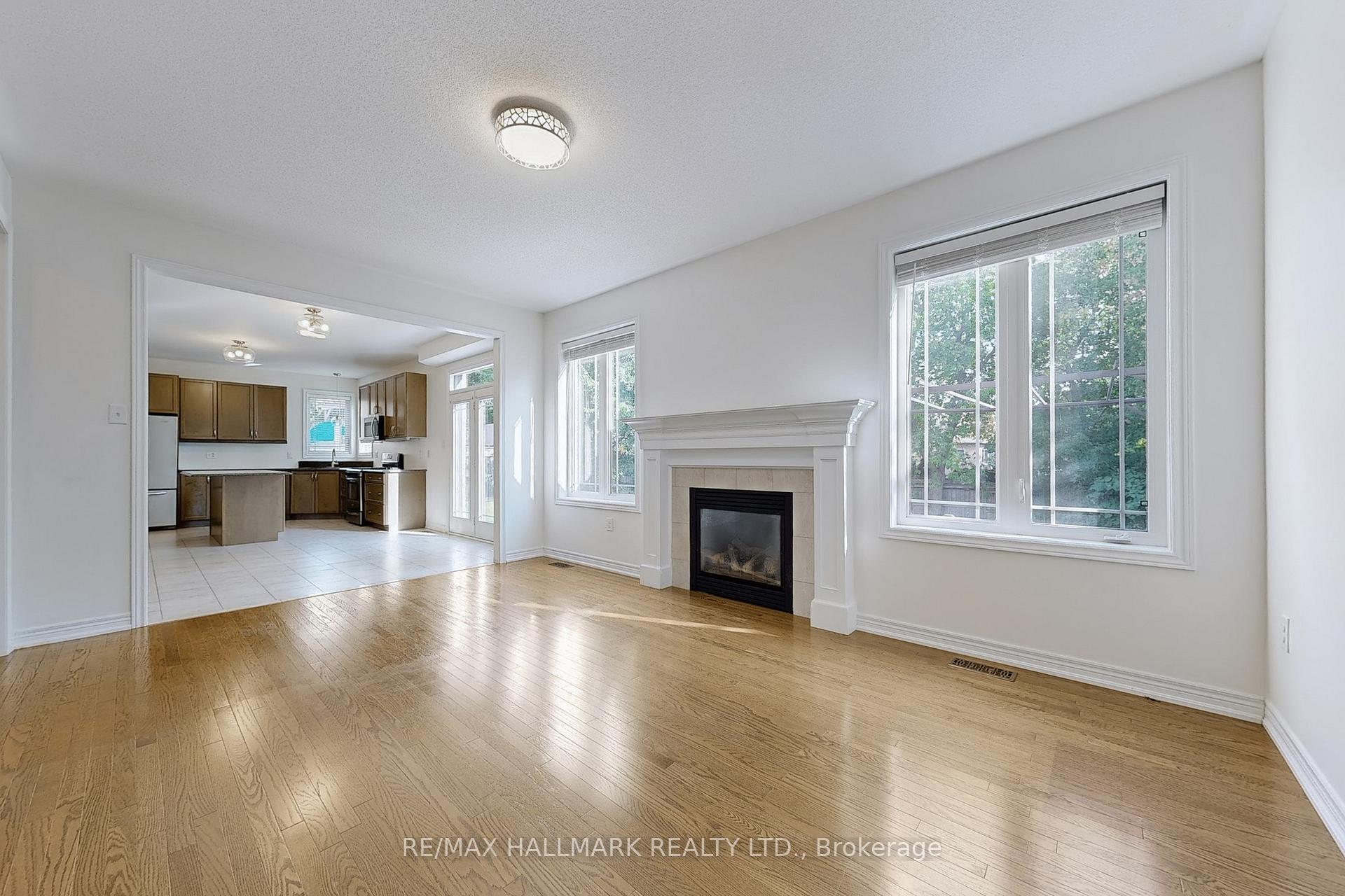Photo 6 of 41 Mackenzie Court, Georgina, Keswick North — HOMEH