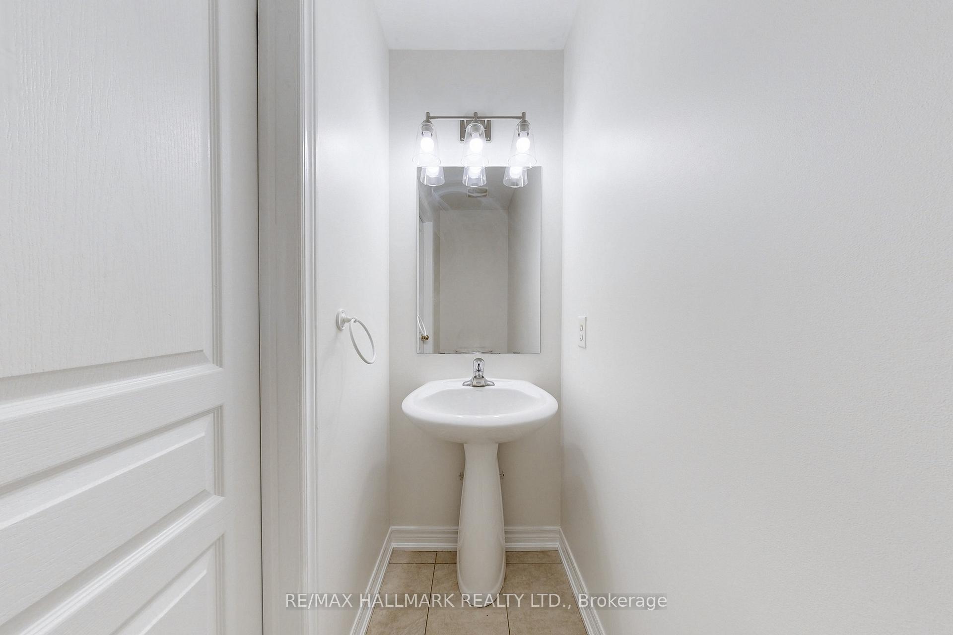 Photo 14 of 41 Mackenzie Court, Georgina, Keswick North — HOMEH