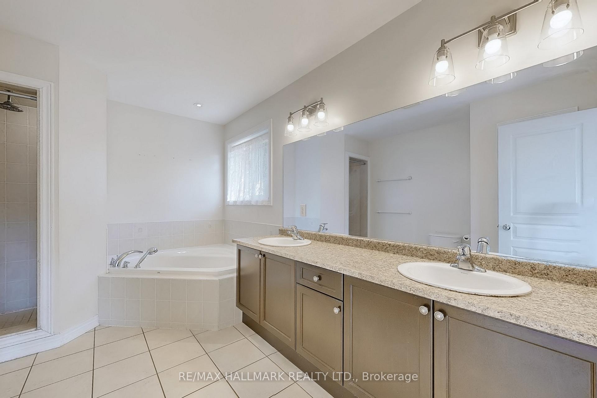 Photo 25 of 41 Mackenzie Court, Georgina, Keswick North — HOMEH