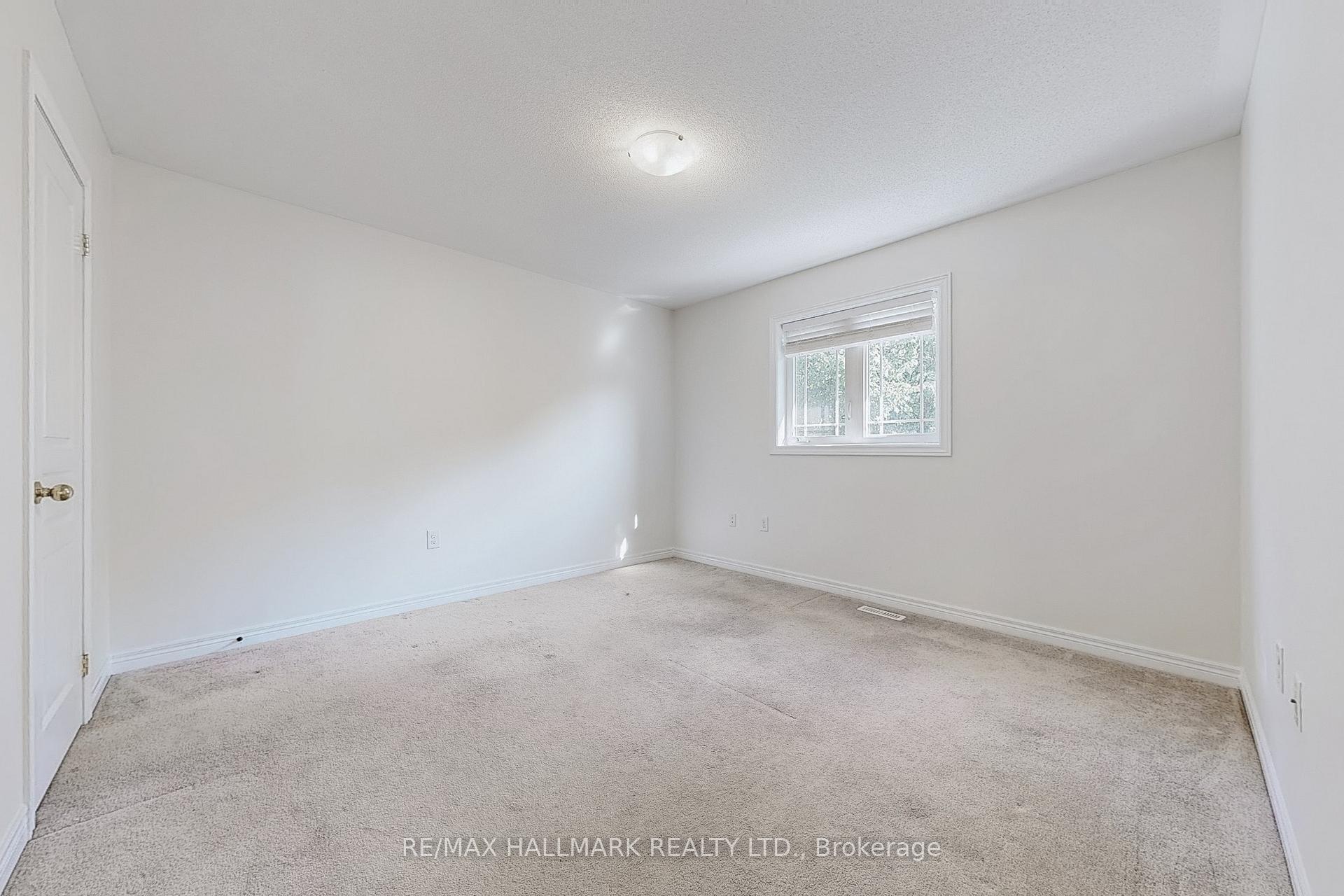 Photo 33 of 41 Mackenzie Court, Georgina, Keswick North — HOMEH