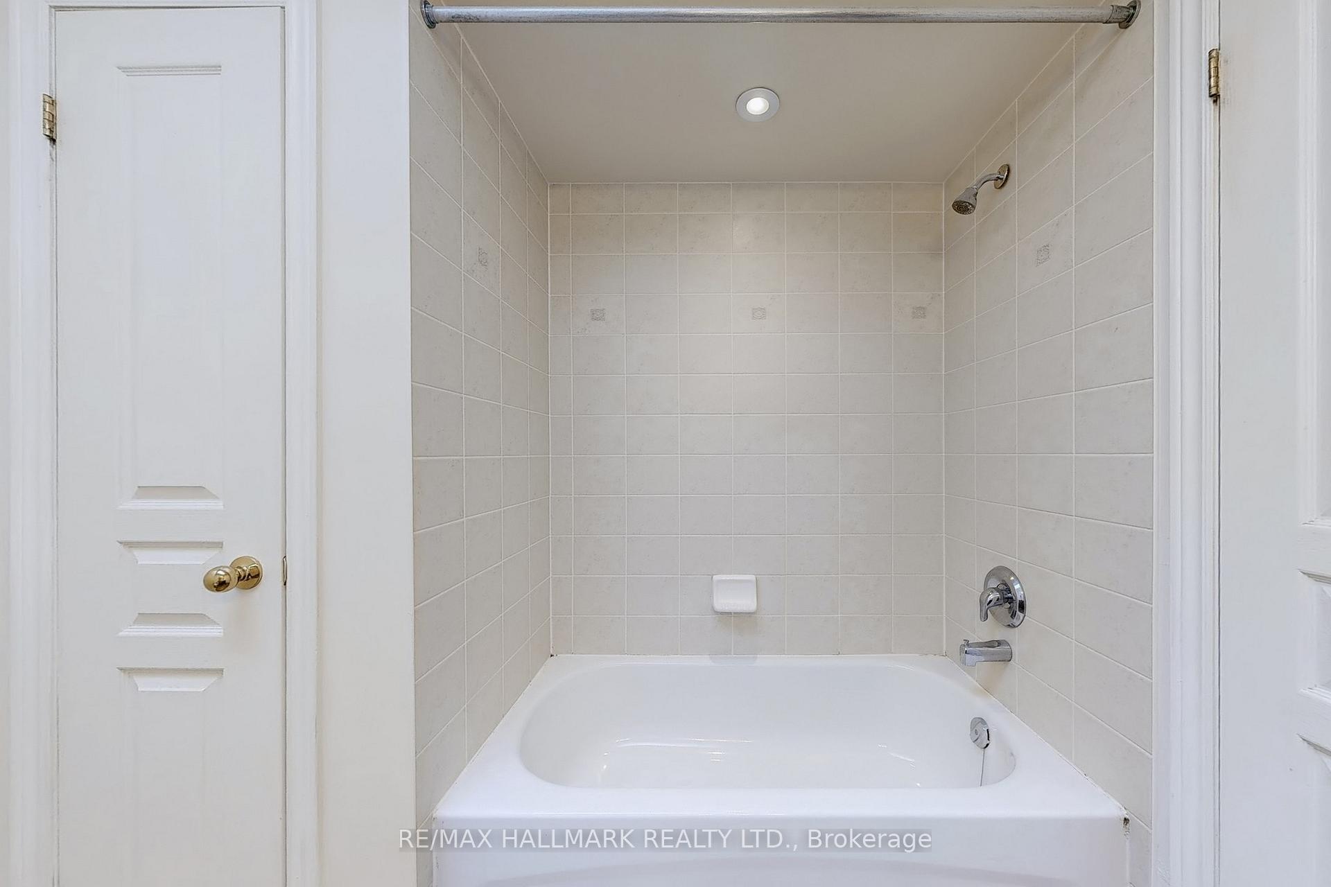 Photo 37 of 41 Mackenzie Court, Georgina, Keswick North — HOMEH
