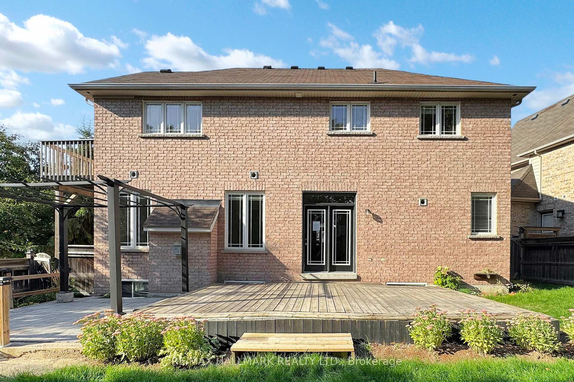 Photo 40 of 41 Mackenzie Court, Georgina, Keswick North — HOMEH