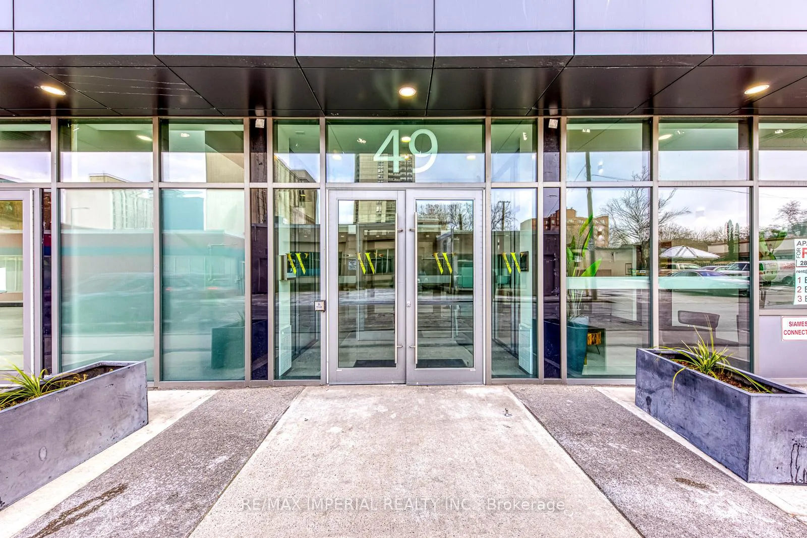 Photo 3 of Unit 1803, 49 Walnut Street S, Hamilton, Corktown — HOMEH