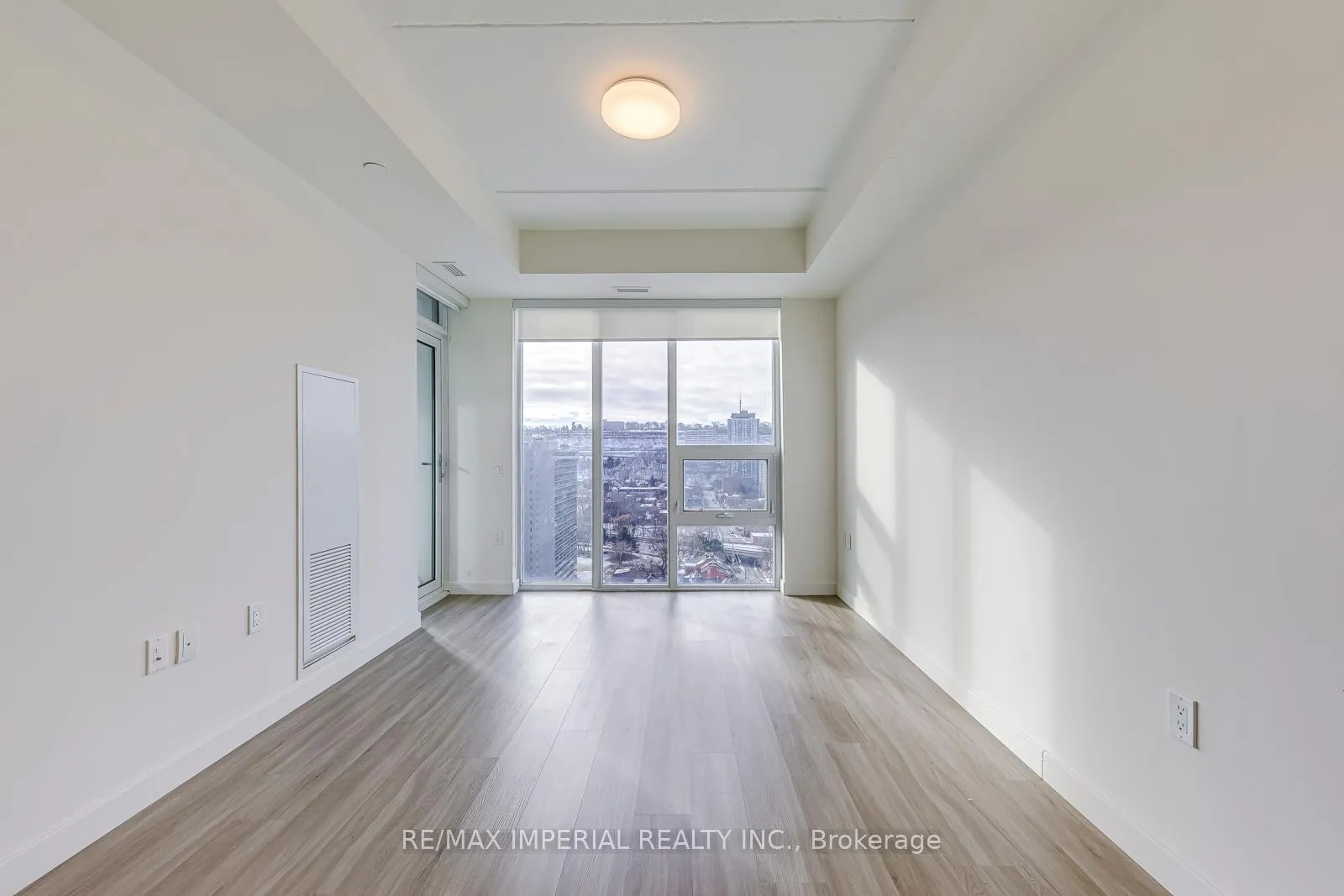 Photo 17 of Unit 1803, 49 Walnut Street S, Hamilton, Corktown — HOMEH