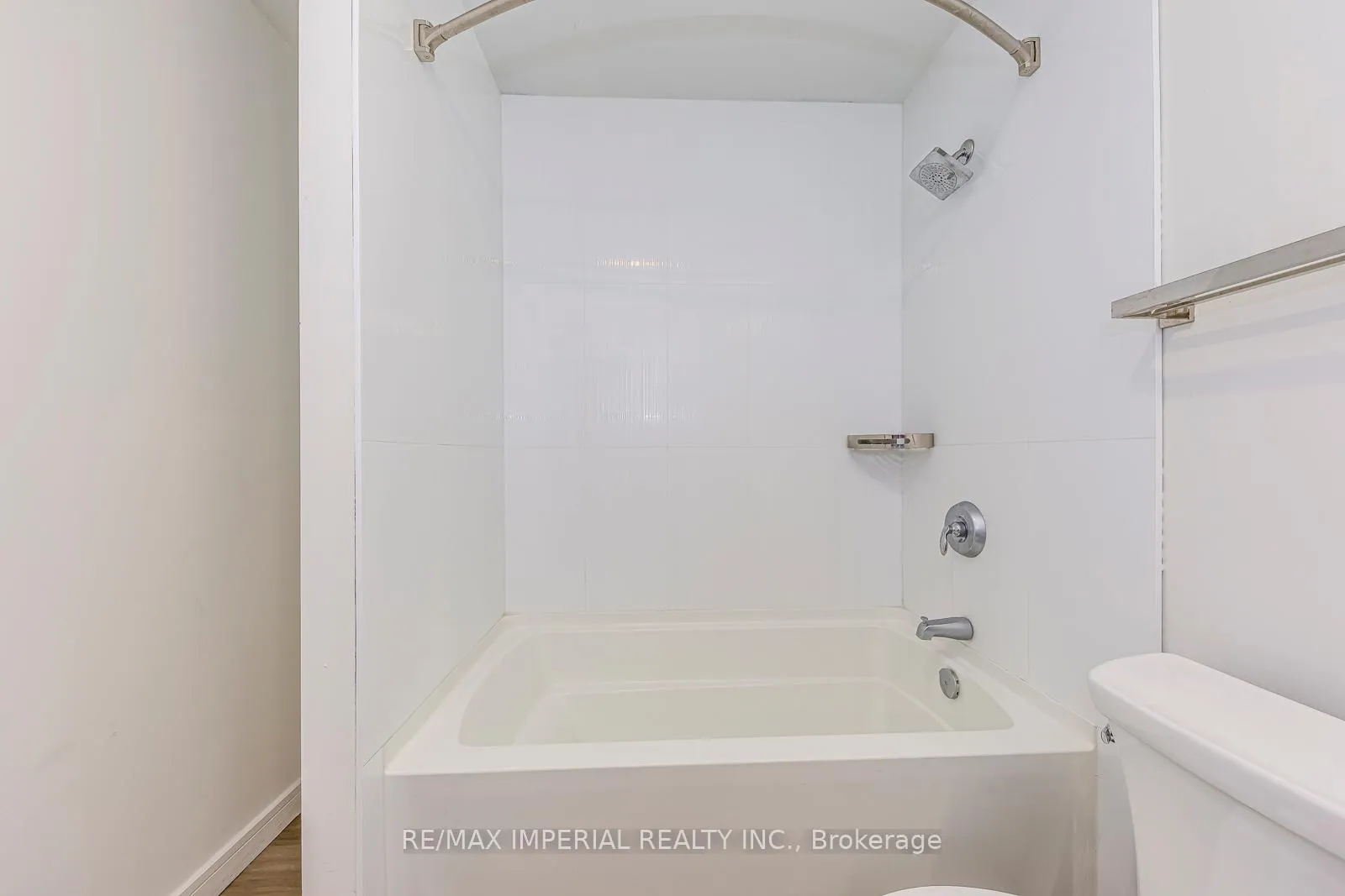 Photo 20 of Unit 1803, 49 Walnut Street S, Hamilton, Corktown — HOMEH