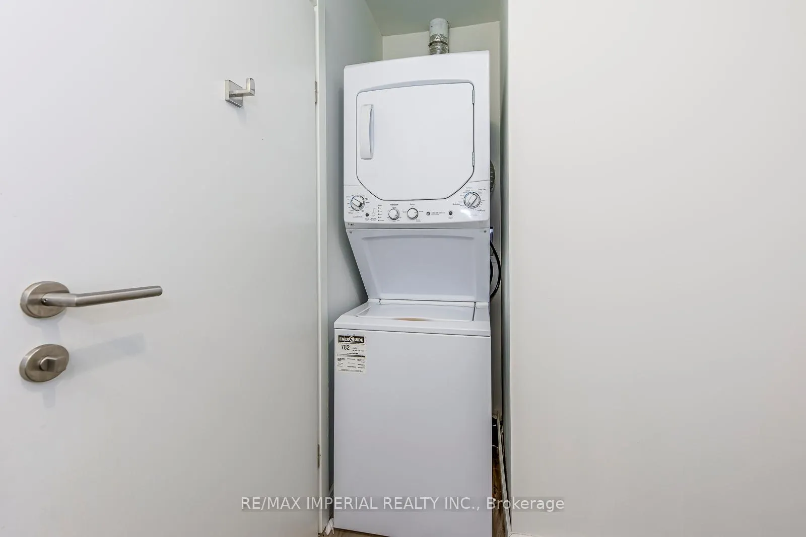 Photo 25 of Unit 1803, 49 Walnut Street S, Hamilton, Corktown — HOMEH