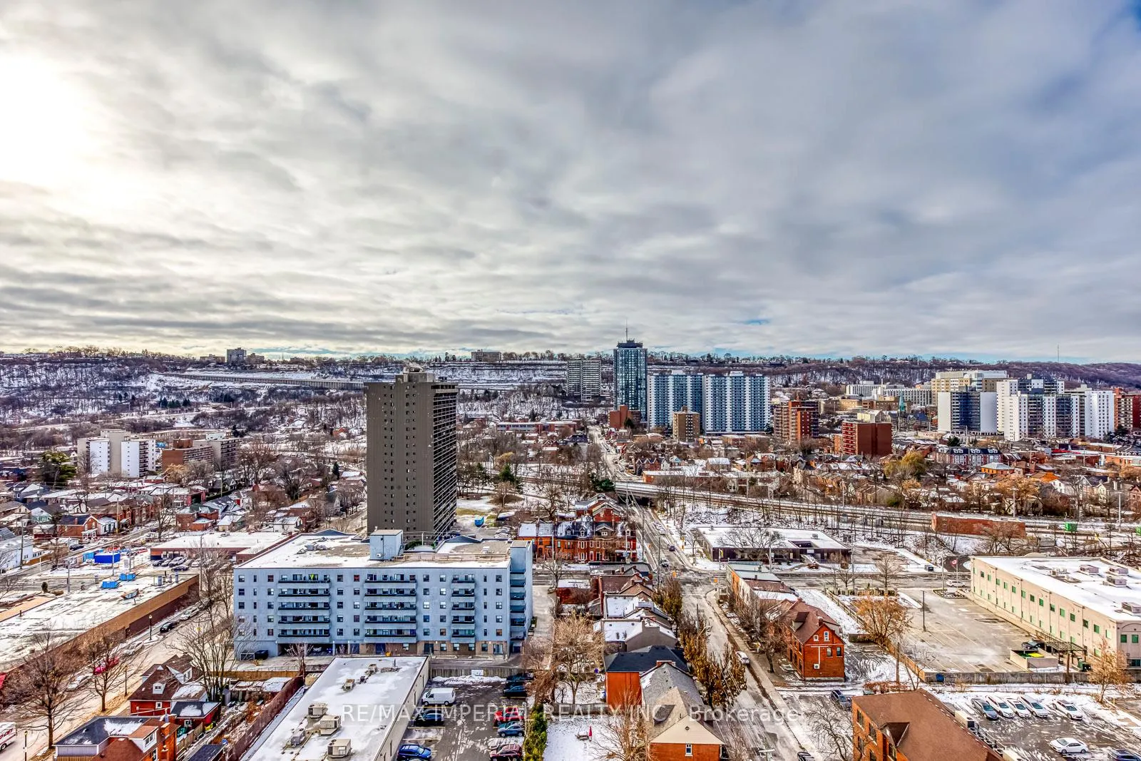 Photo 30 of Unit 1803, 49 Walnut Street S, Hamilton, Corktown — HOMEH