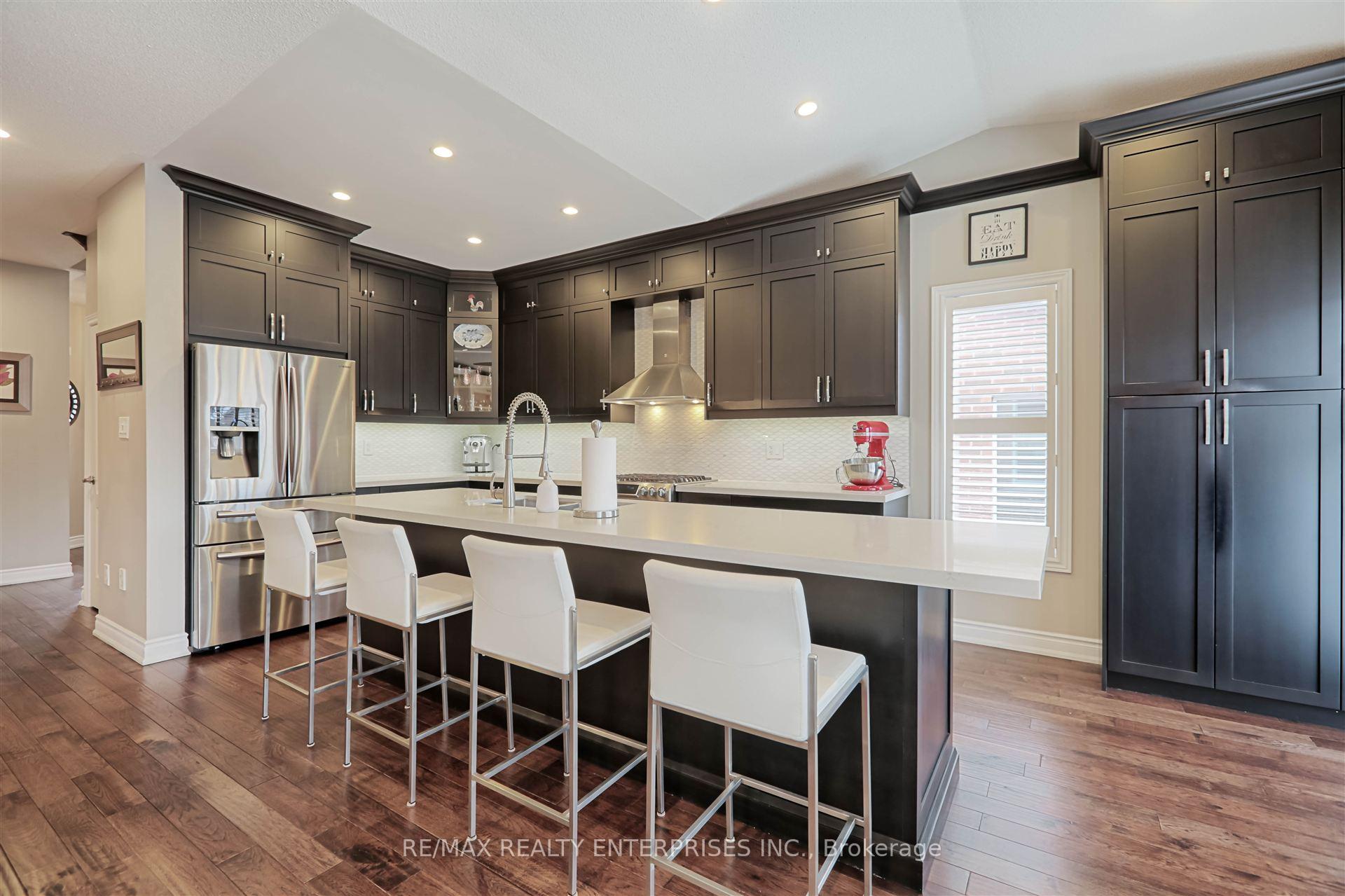 Photo 4 of 53 Gray Park Drive, Caledon, Bolton West — HOMEH