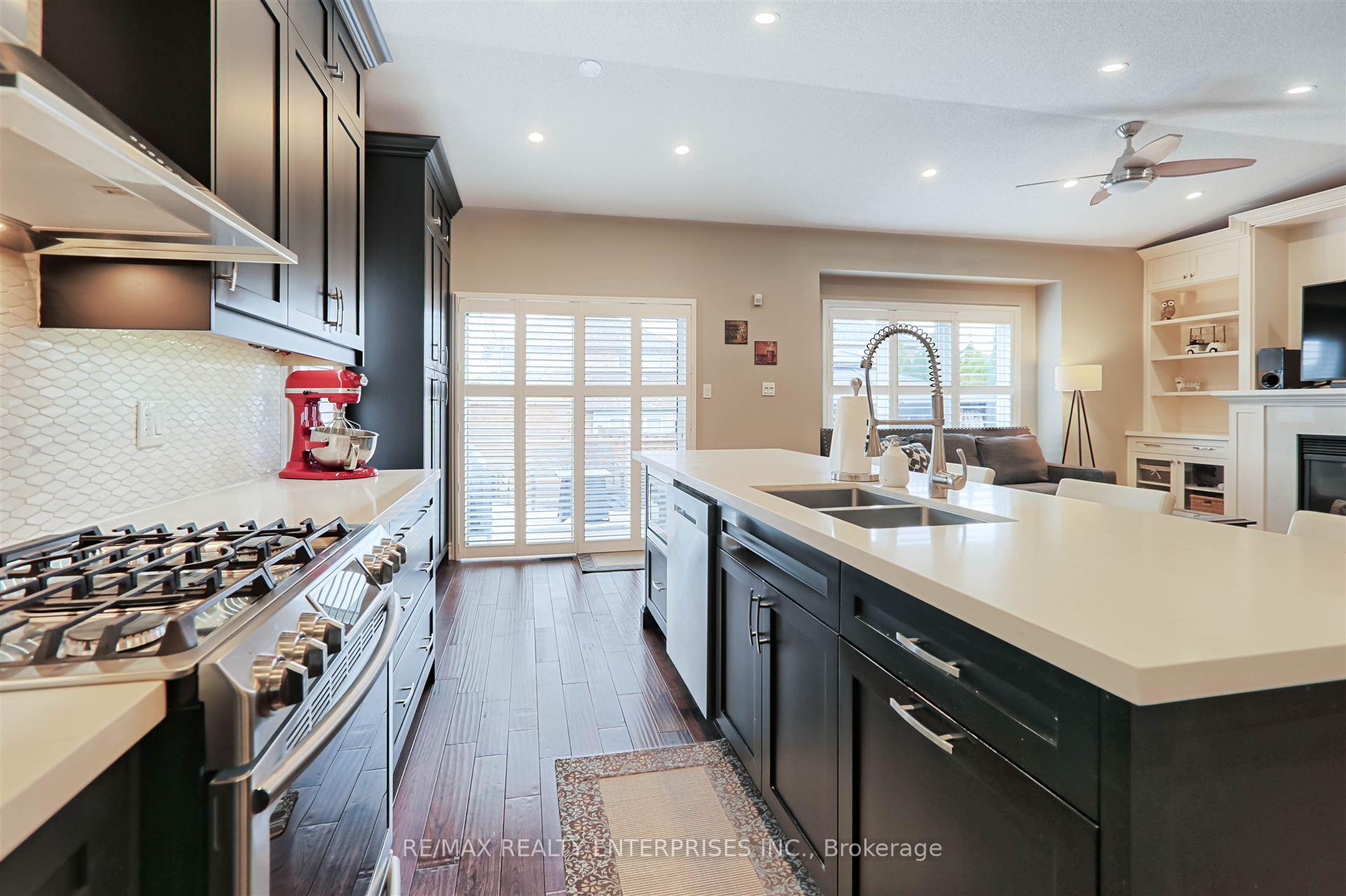 Photo 5 of 53 Gray Park Drive, Caledon, Bolton West — HOMEH