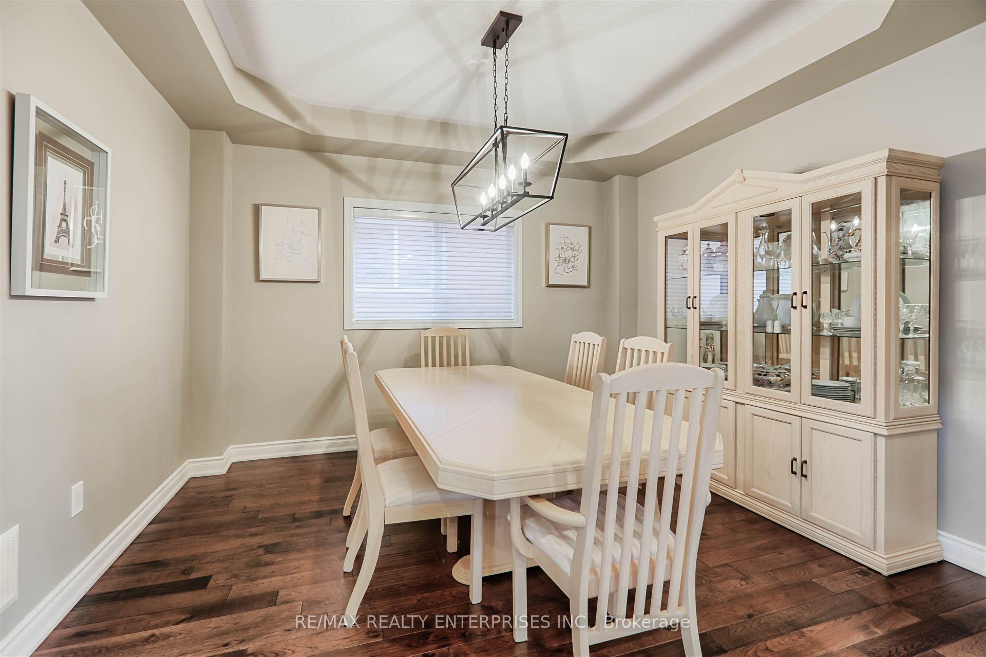 Photo 8 of 53 Gray Park Drive, Caledon, Bolton West — HOMEH
