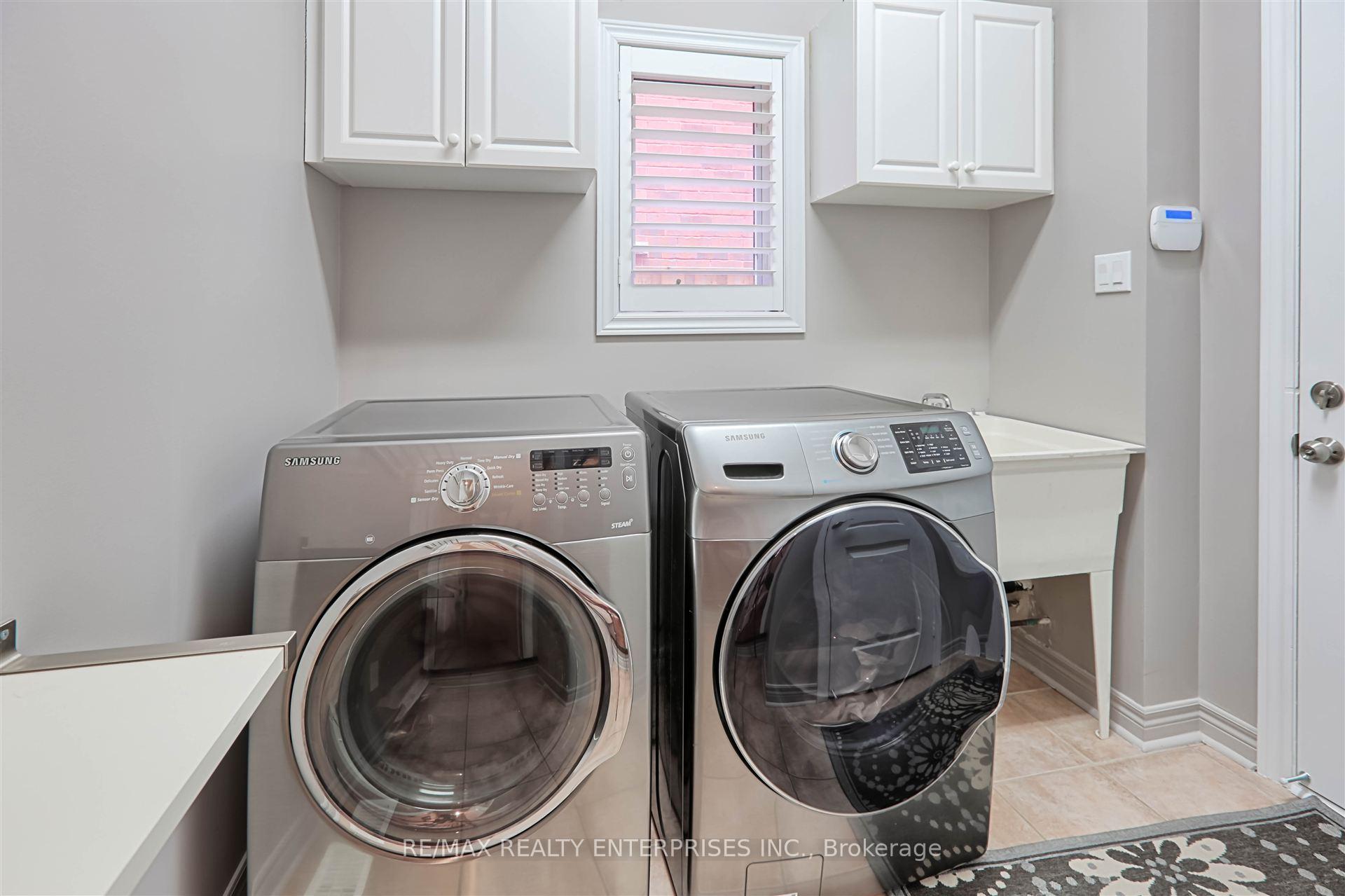 Photo 9 of 53 Gray Park Drive, Caledon, Bolton West — HOMEH