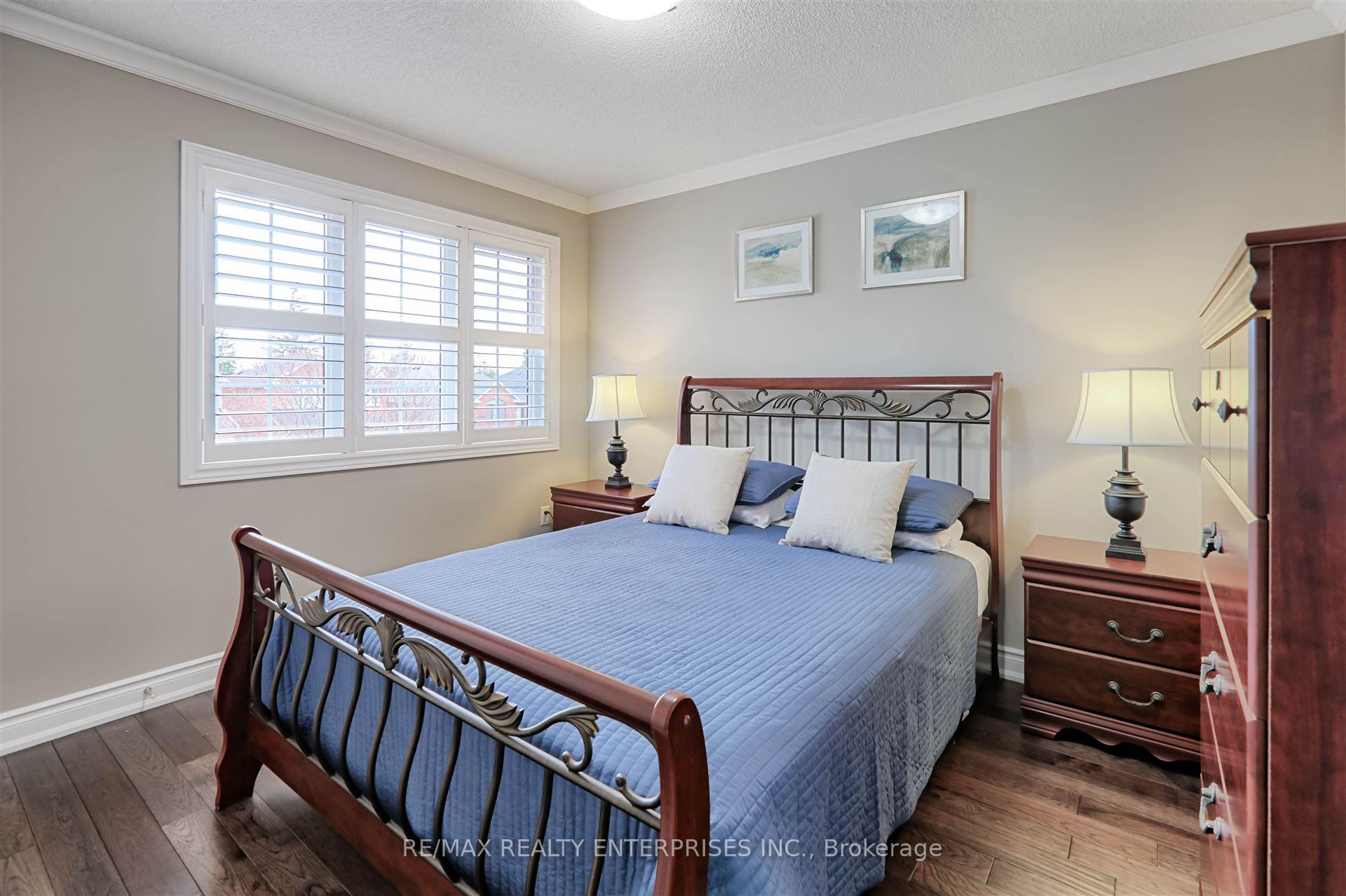 Photo 16 of 53 Gray Park Drive, Caledon, Bolton West — HOMEH