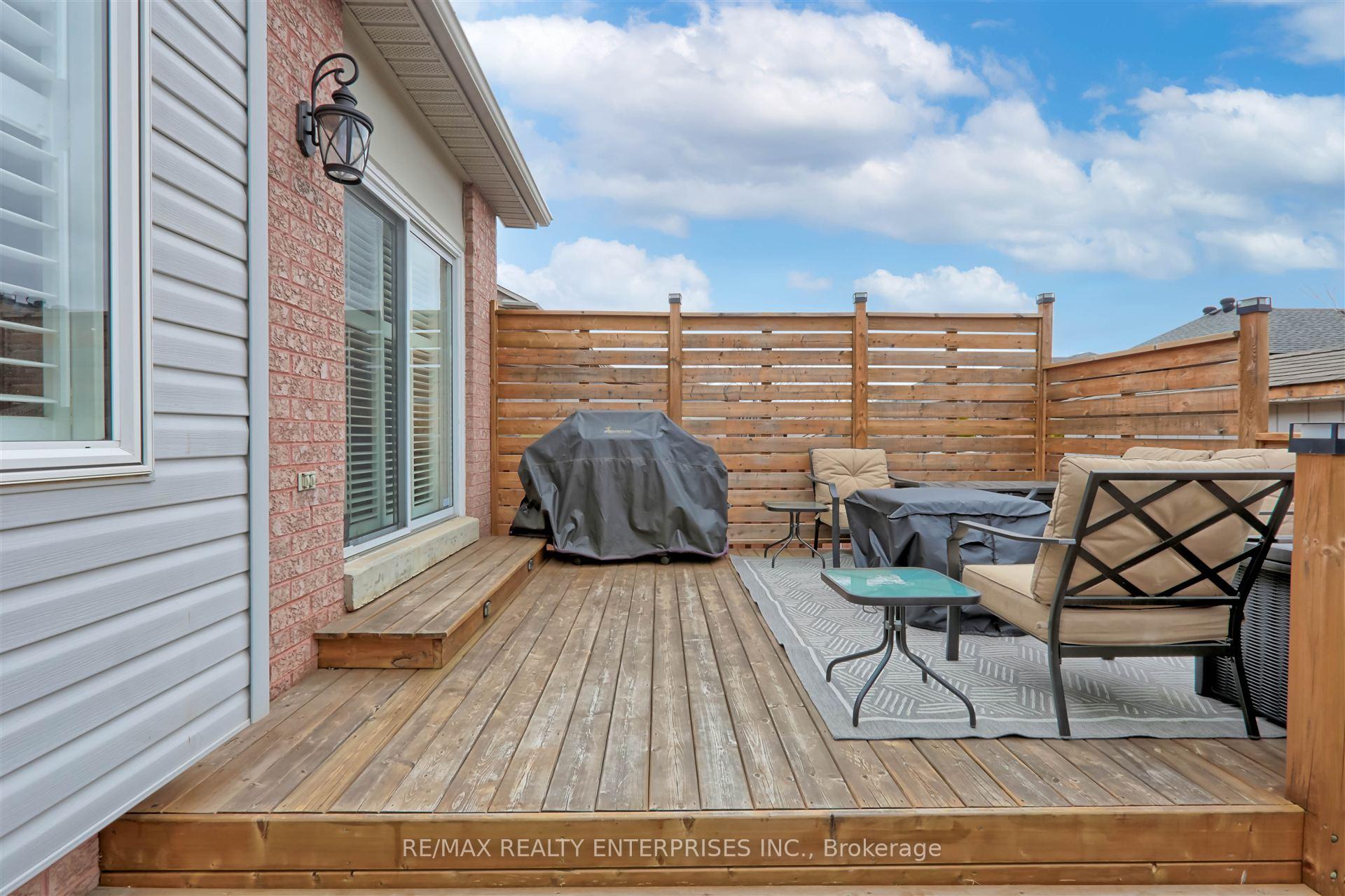 Photo 24 of 53 Gray Park Drive, Caledon, Bolton West — HOMEH