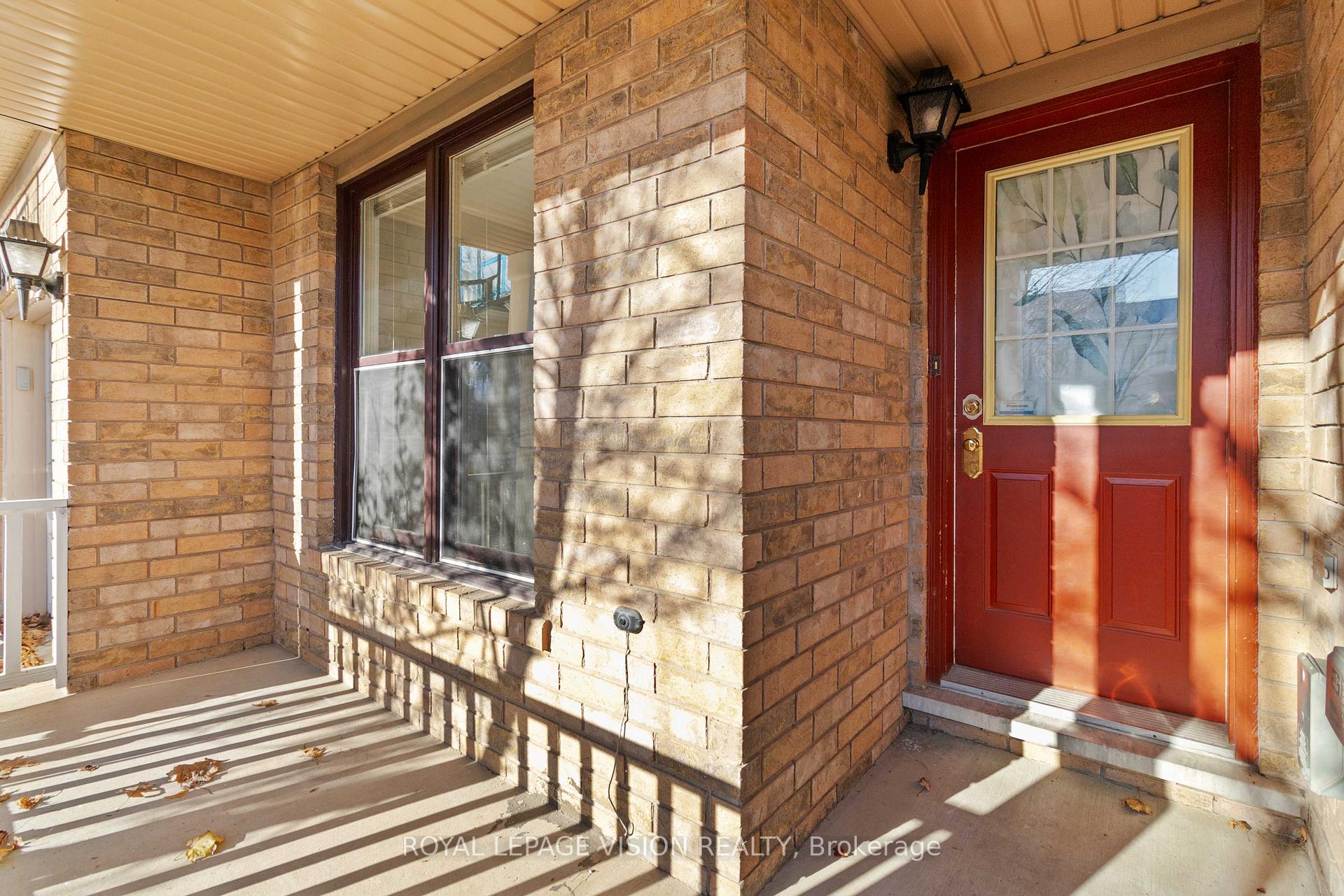 Photo 2 of 5141 Brada Crescent, Burlington, Orchard — HOMEH
