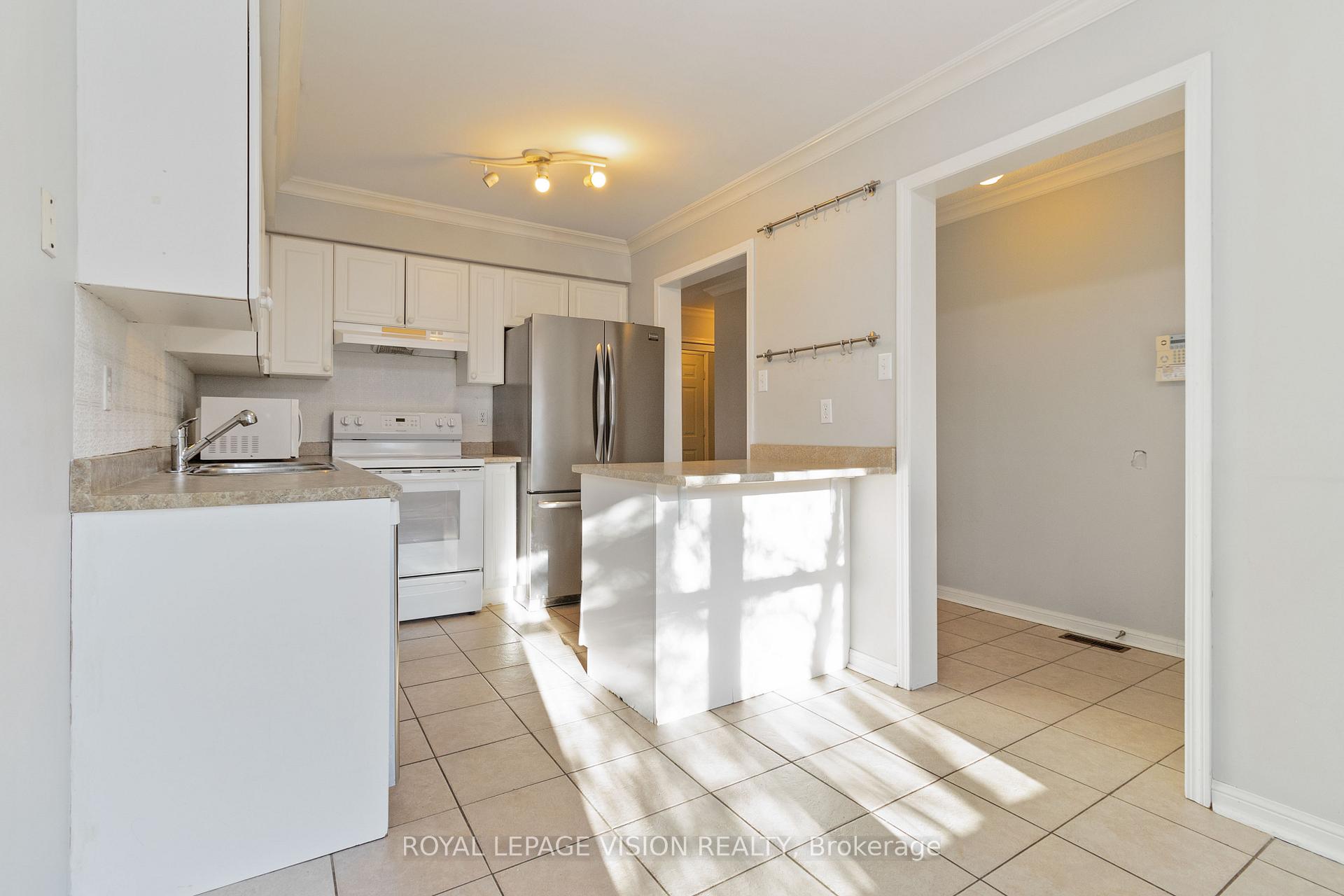Photo 6 of 5141 Brada Crescent, Burlington, Orchard — HOMEH