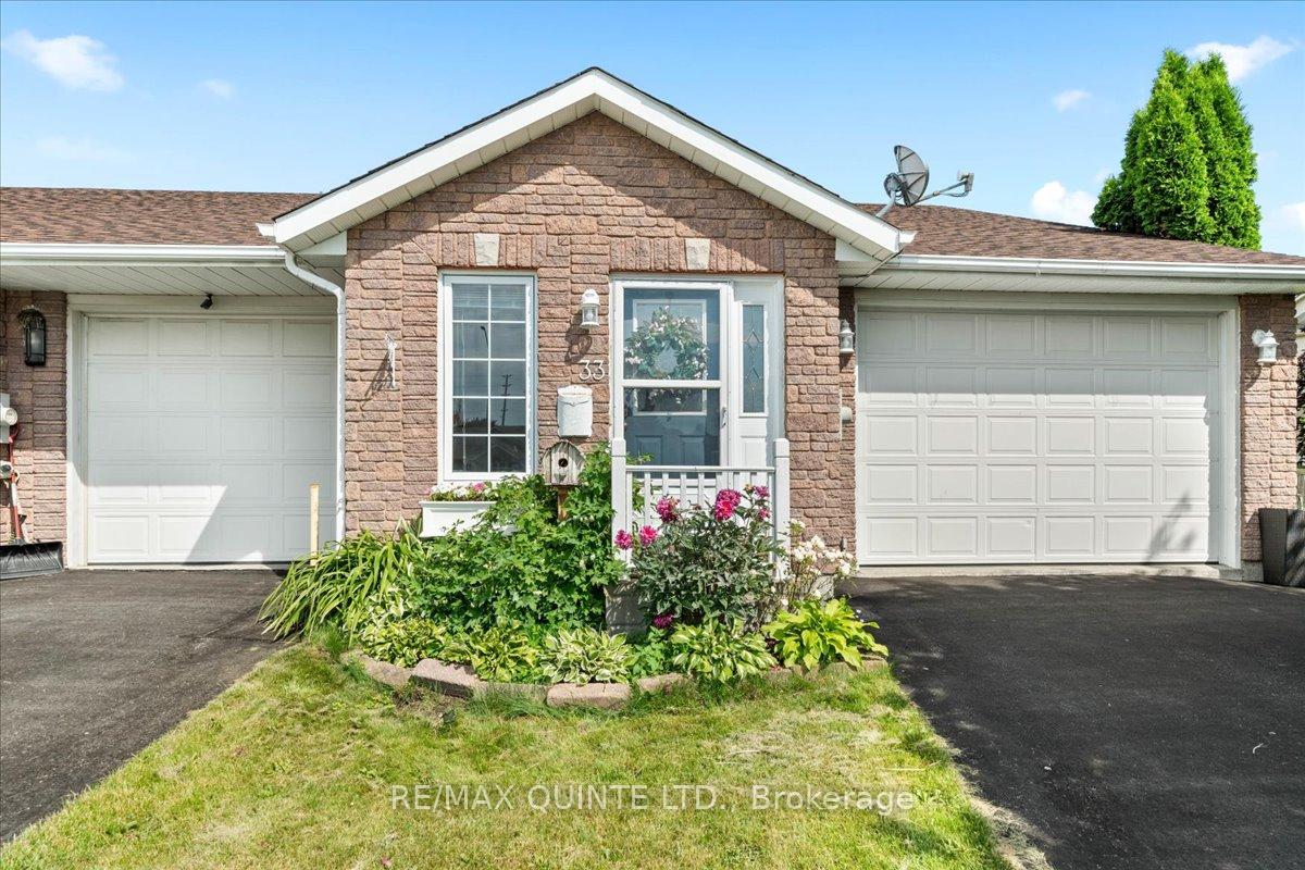 Photo 2 of 33 Alder Court, Belleville, Belleville Ward — HOMEH