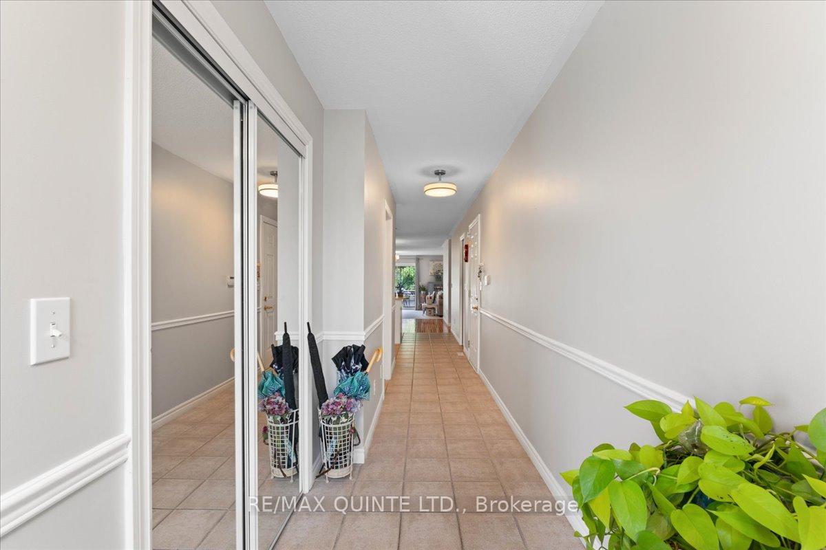 Photo 4 of 33 Alder Court, Belleville, Belleville Ward — HOMEH