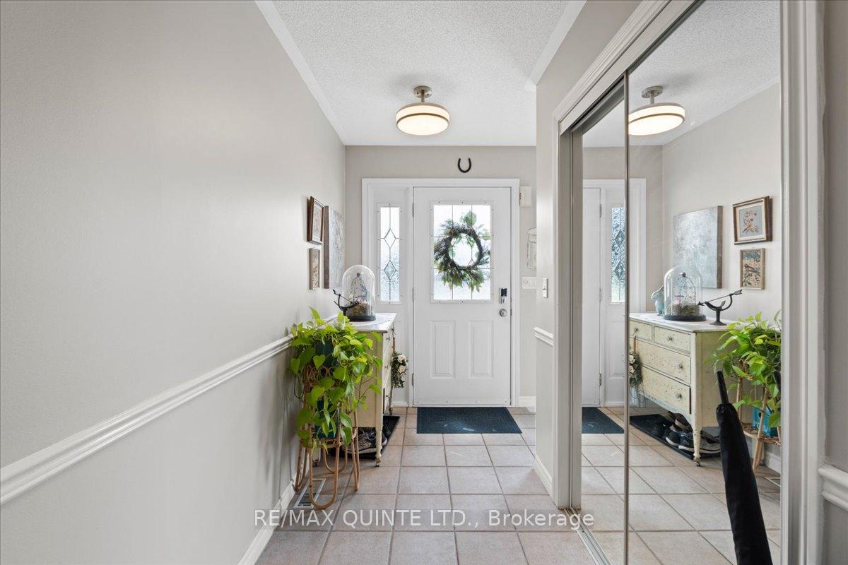 Photo 5 of 33 Alder Court, Belleville, Belleville Ward — HOMEH