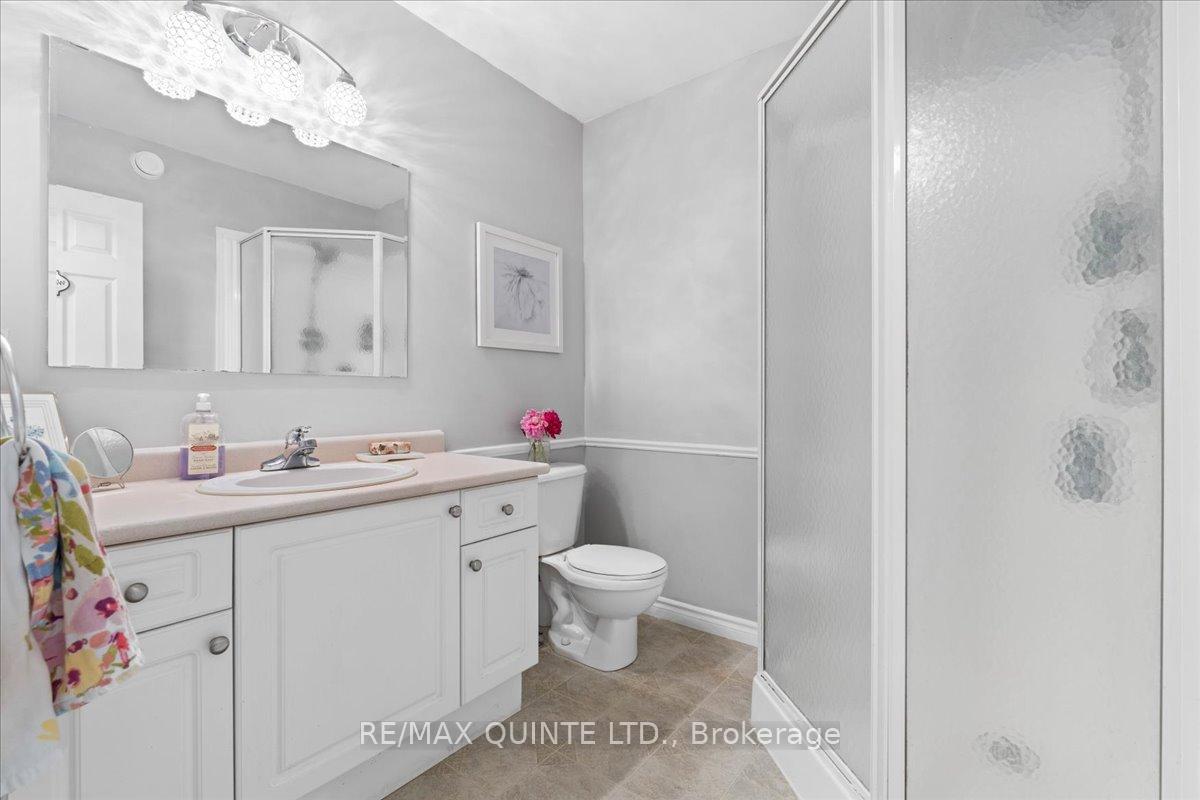 Photo 6 of 33 Alder Court, Belleville, Belleville Ward — HOMEH