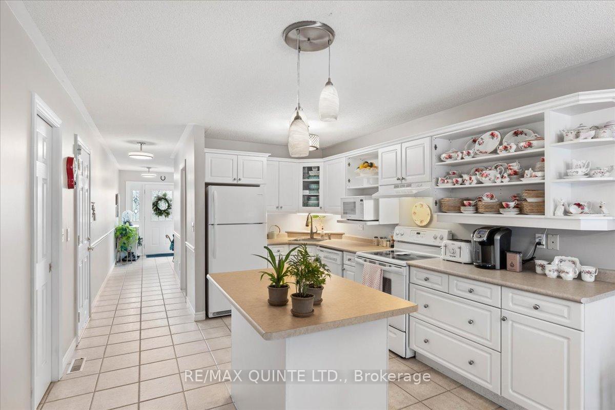 Photo 11 of 33 Alder Court, Belleville, Belleville Ward — HOMEH