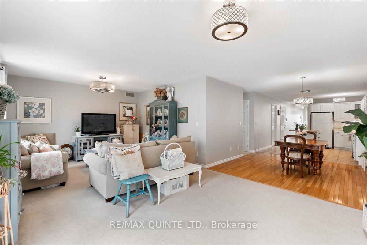 Photo 16 of 33 Alder Court, Belleville, Belleville Ward — HOMEH