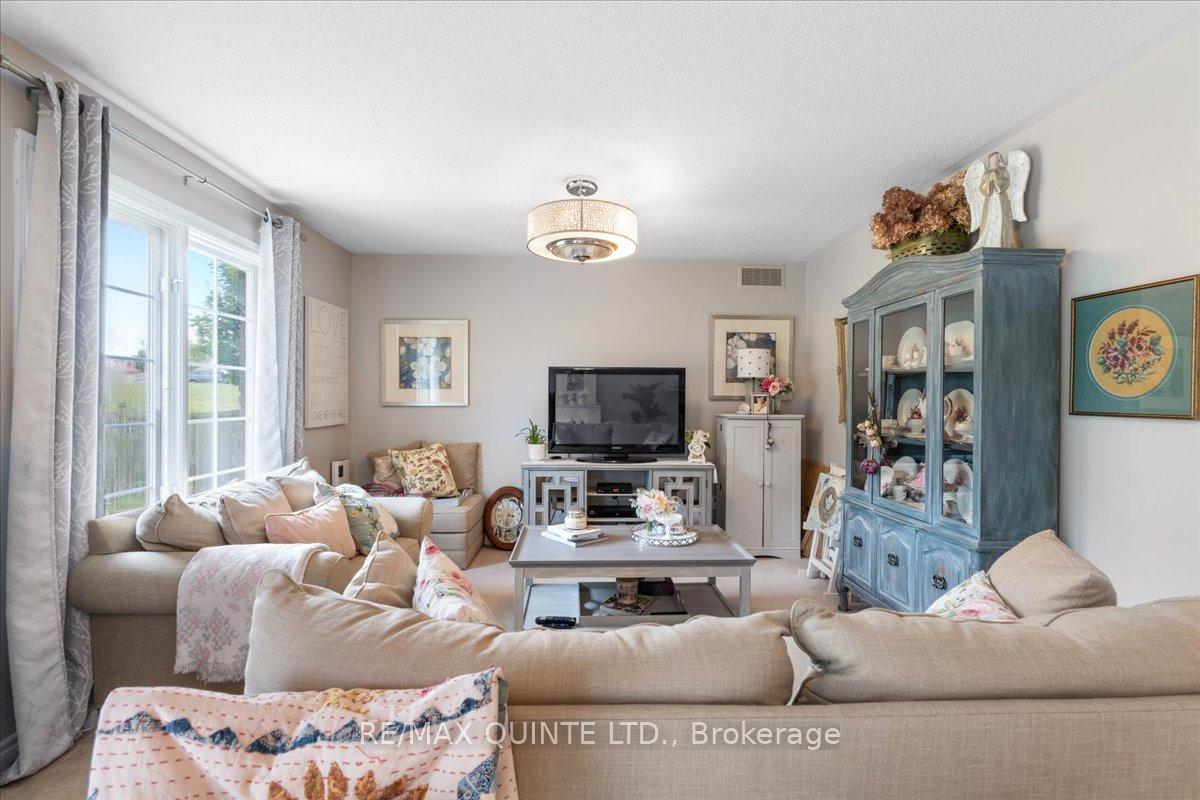 Photo 17 of 33 Alder Court, Belleville, Belleville Ward — HOMEH