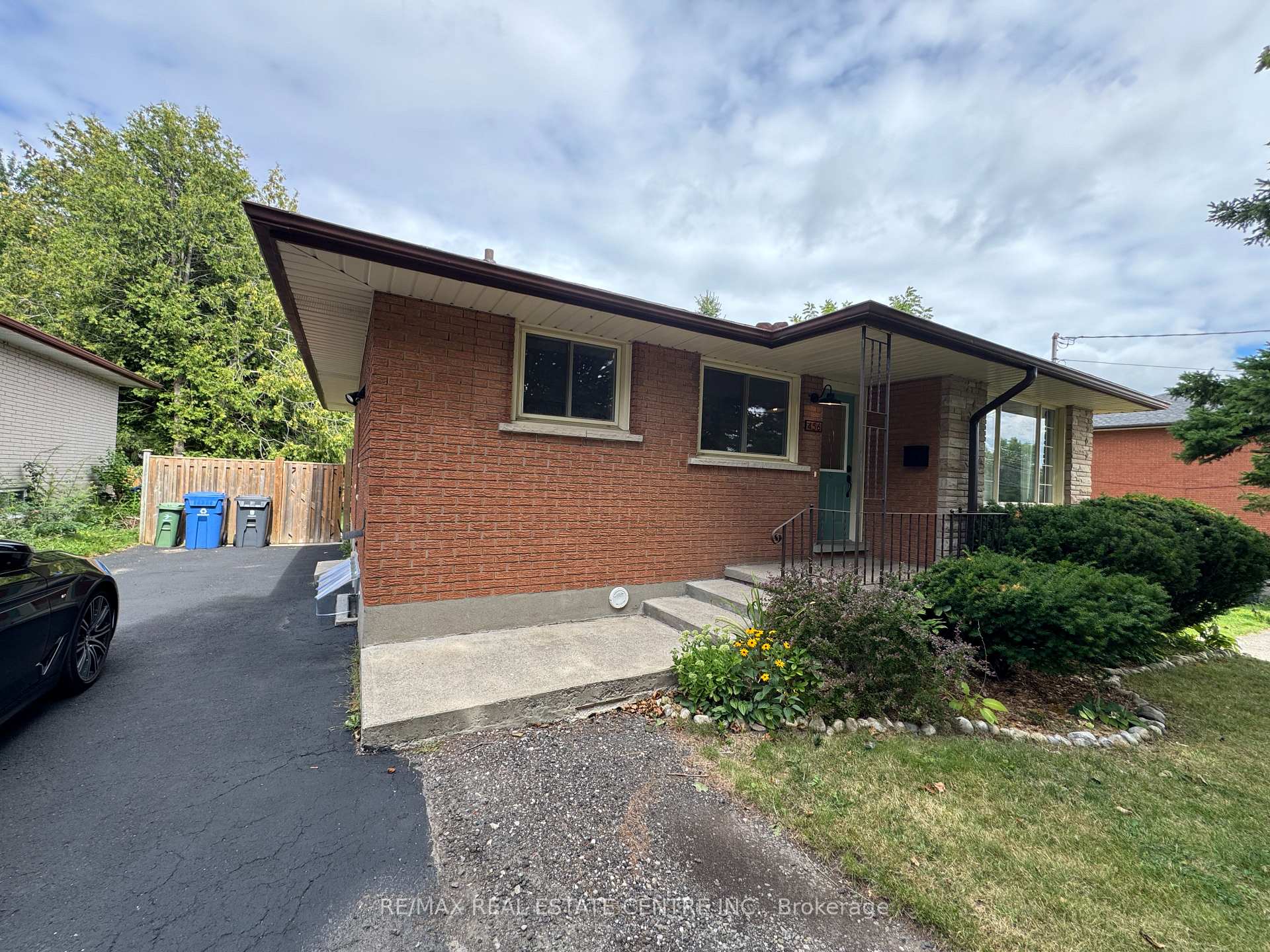 Photo 3 of Unit Main, 456 Speedvale ( Main ) Avenue E, Guelph, Riverside Park — HOMEH
