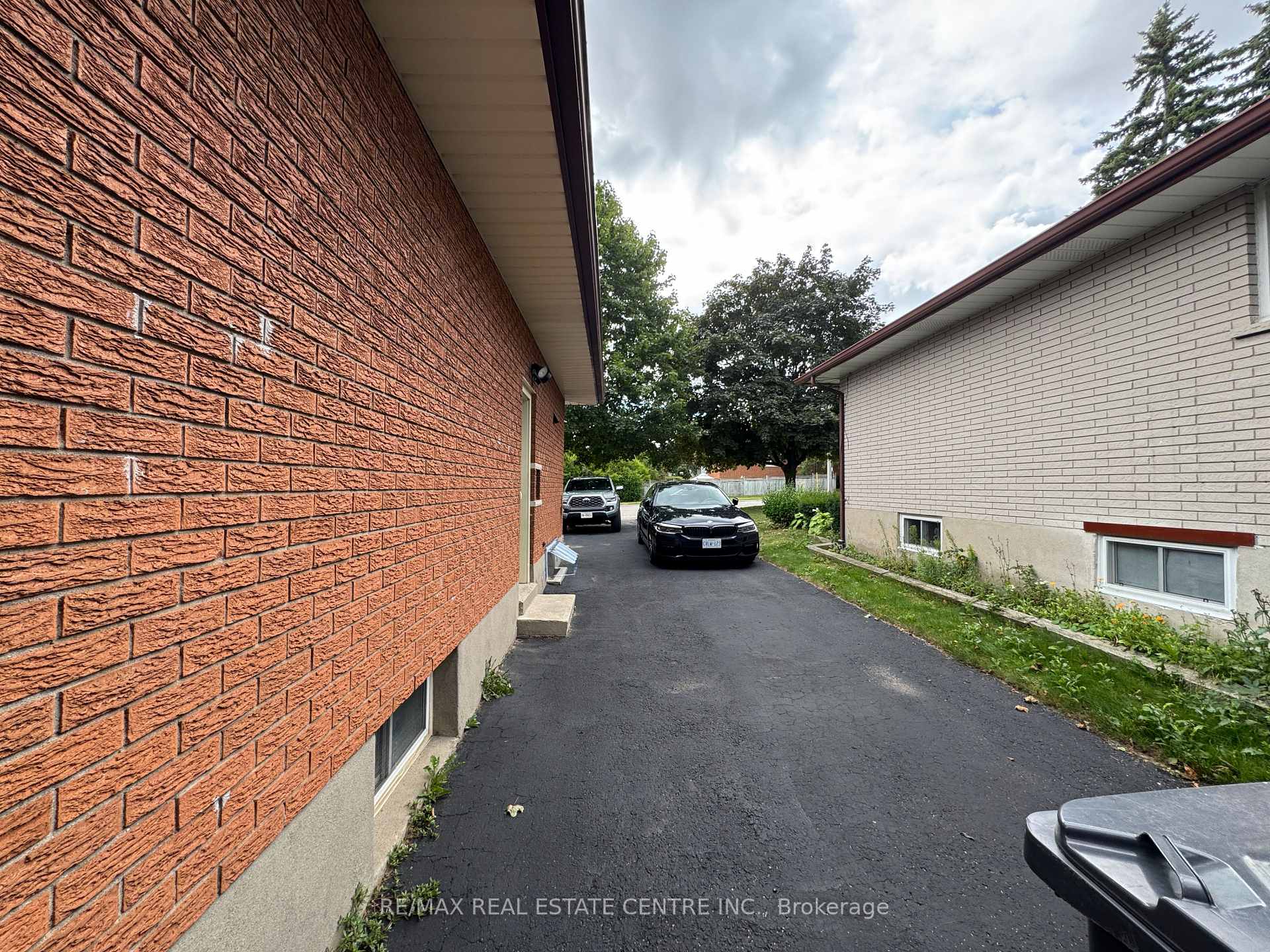 Photo 5 of Unit Main, 456 Speedvale ( Main ) Avenue E, Guelph, Riverside Park — HOMEH