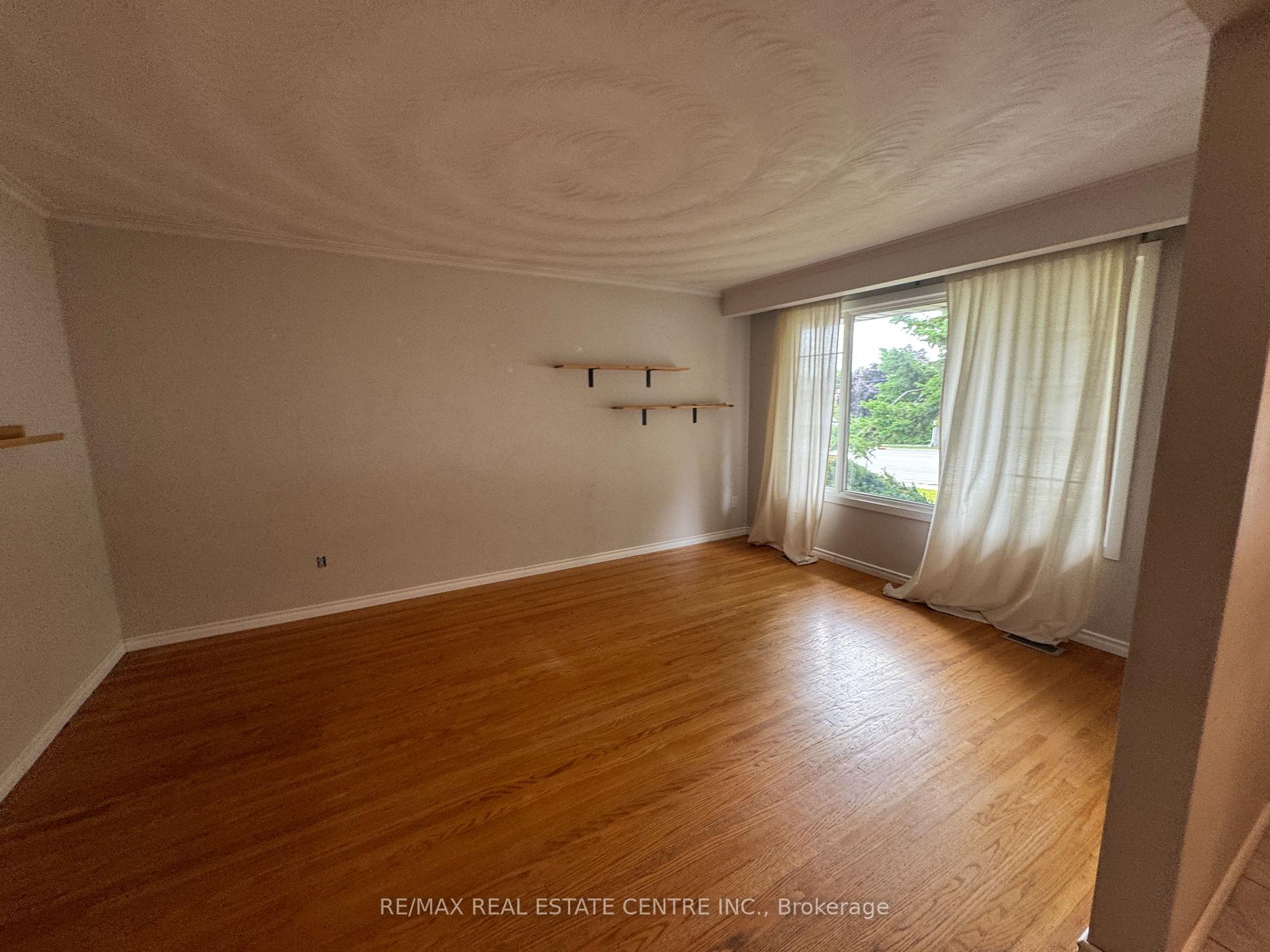 Photo 6 of Unit Main, 456 Speedvale ( Main ) Avenue E, Guelph, Riverside Park — HOMEH