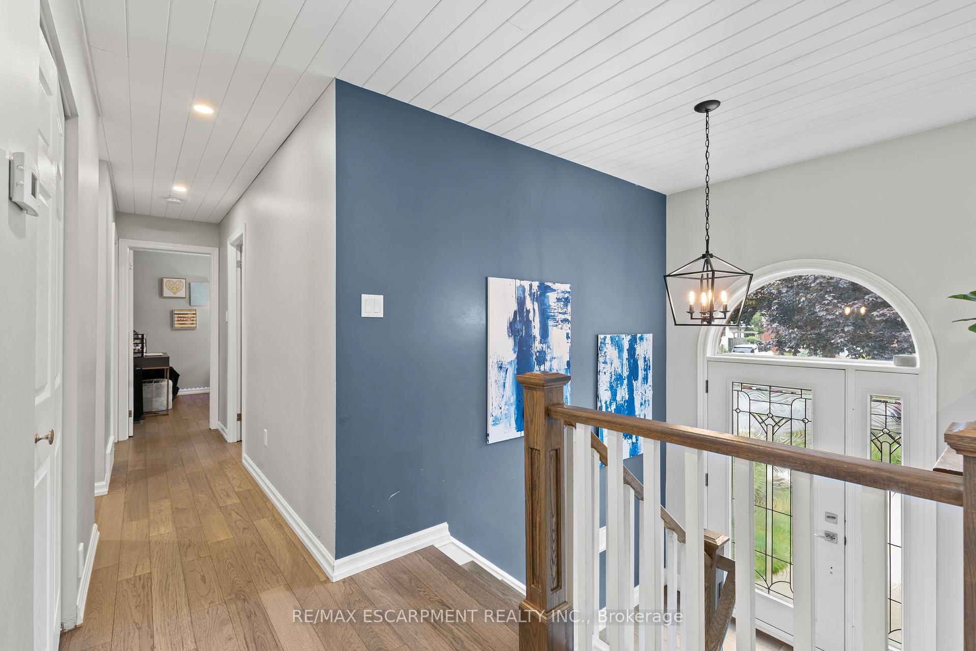 Photo 7 of 77 Debora Drive, Grimsby, Grimsby East — HOMEH