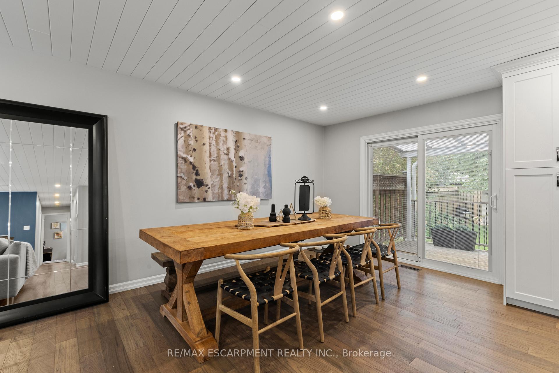 Photo 13 of 77 Debora Drive, Grimsby, Grimsby East — HOMEH