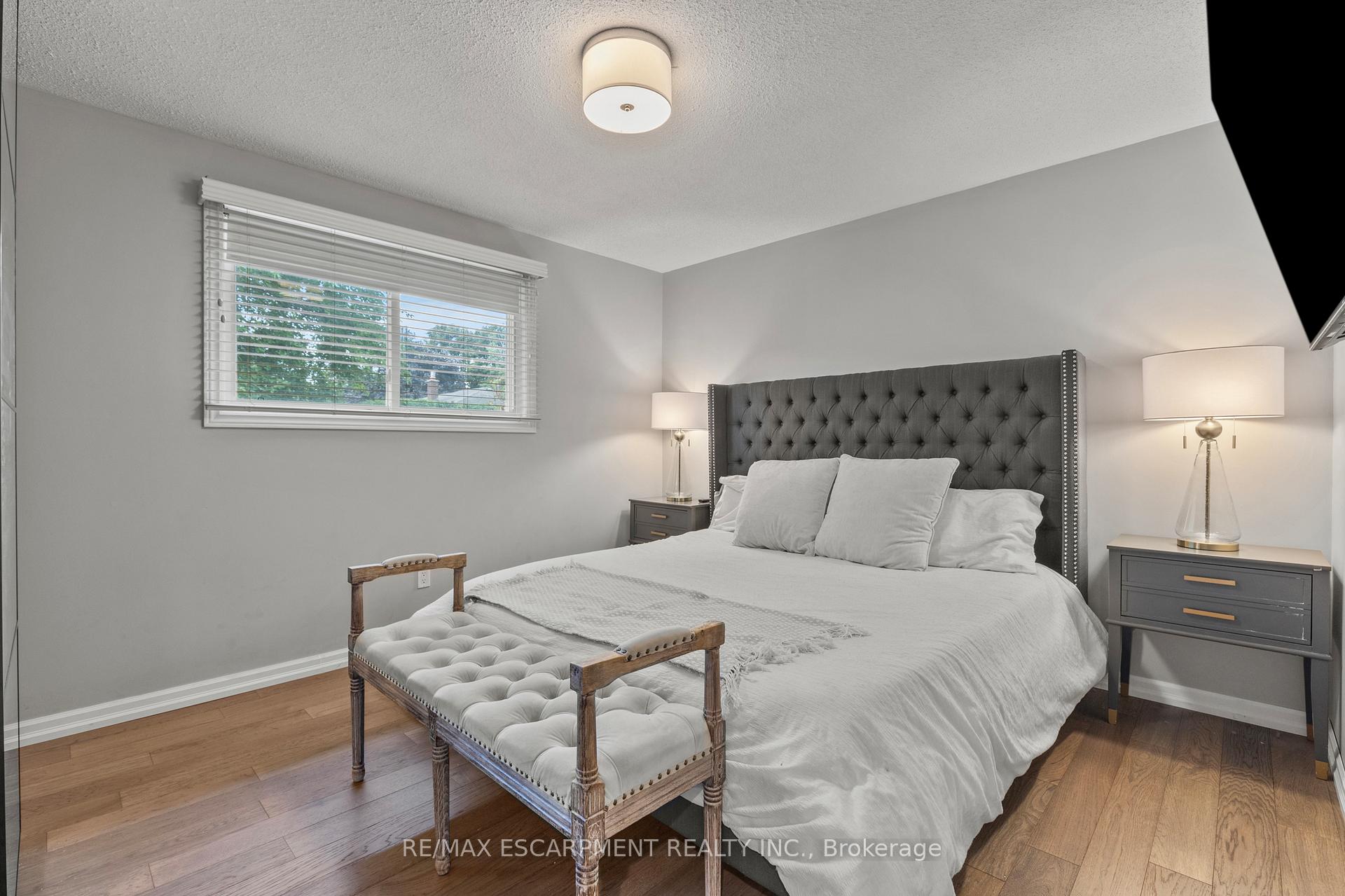 Photo 18 of 77 Debora Drive, Grimsby, Grimsby East — HOMEH